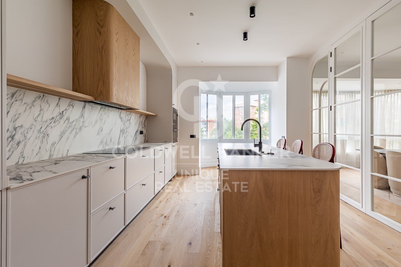 Renovated exterior flat with terrace, garage and storage room in Lista, Madrid