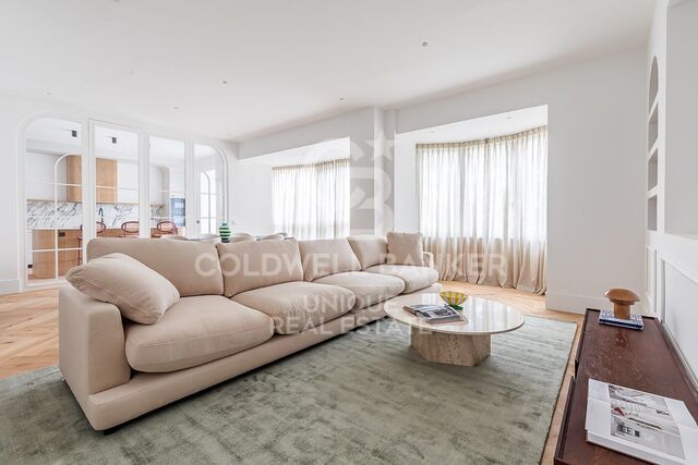 Renovated exterior flat with terrace, garage and storage room in Lista, Madrid