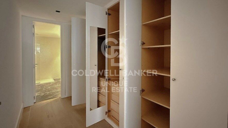 Renovated exterior apartment in Recoletos, Madrid