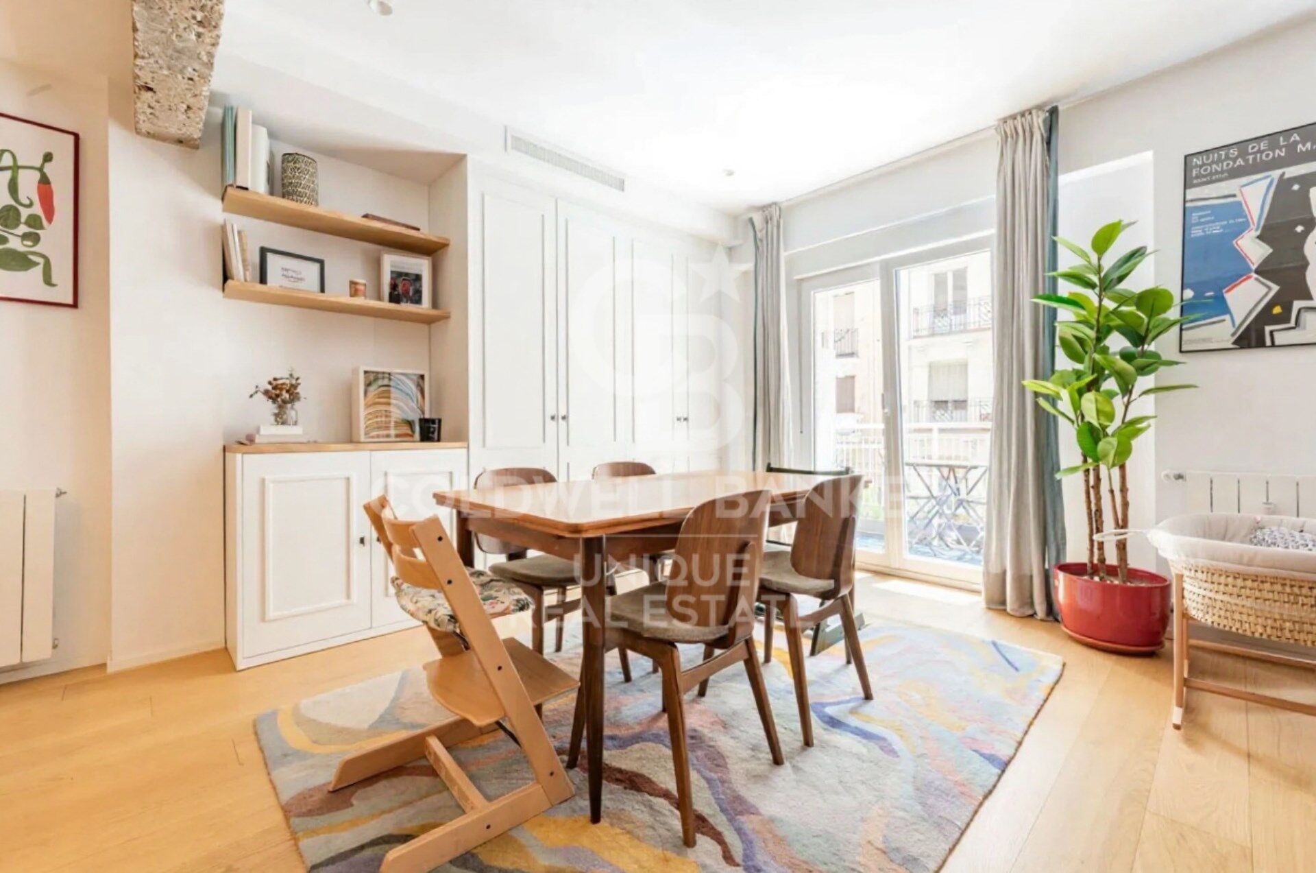 Exterior apartment with terrace and storage room in Chamberí, Madrid