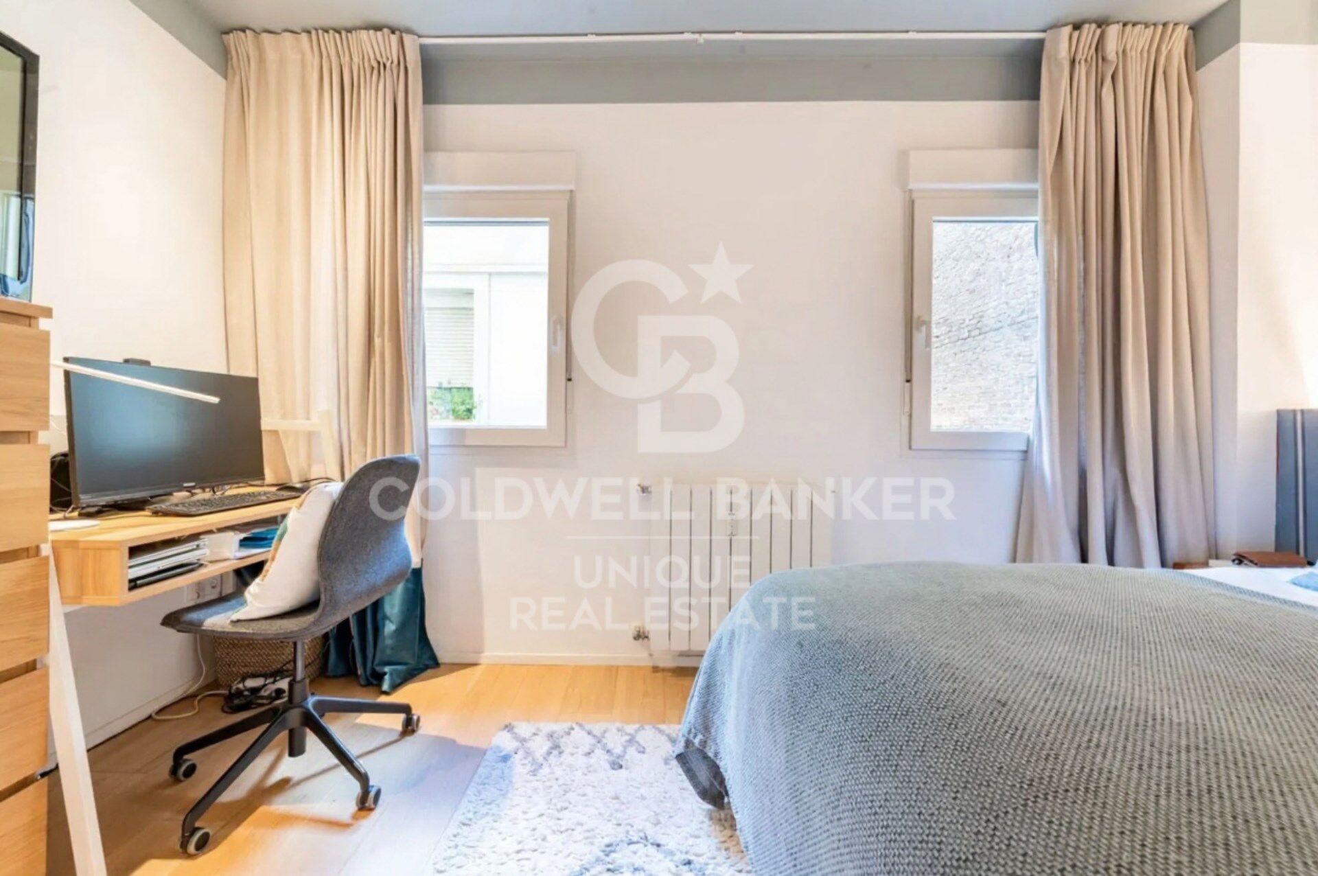 Exterior apartment with terrace and storage room in Chamberí, Madrid
