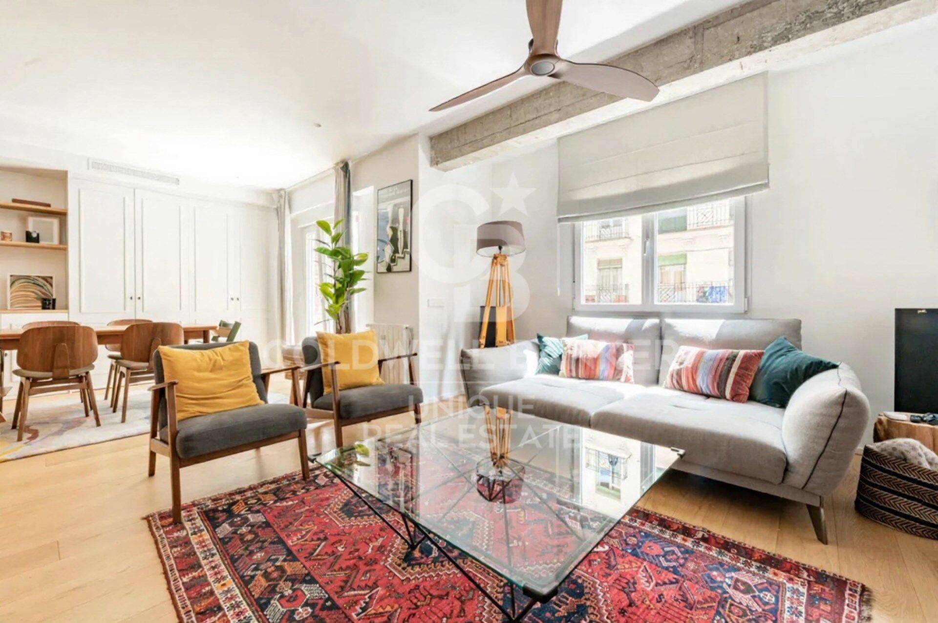 Exterior apartment with terrace and storage room in Chamberí, Madrid