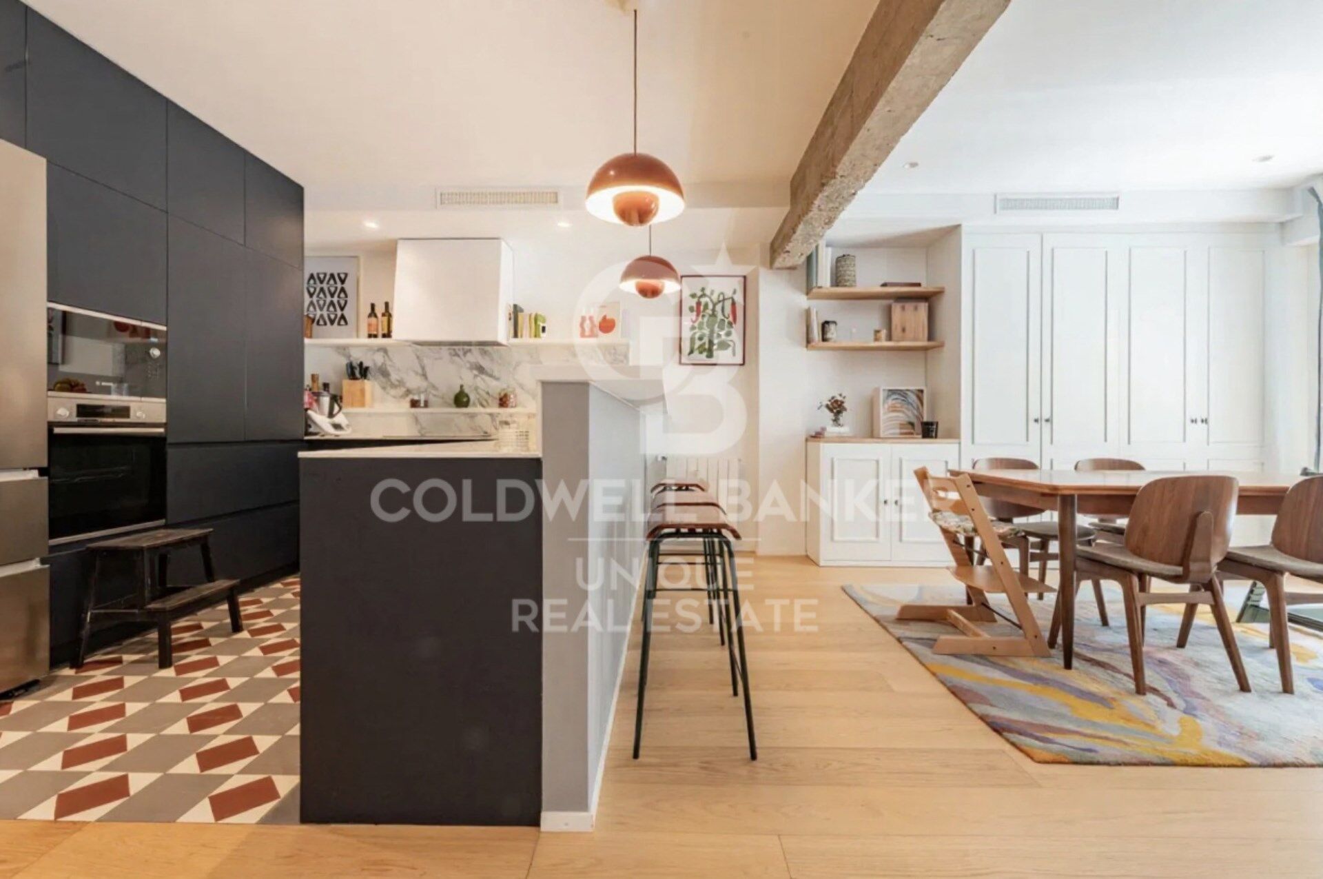 Exterior apartment with terrace and storage room in Chamberí, Madrid