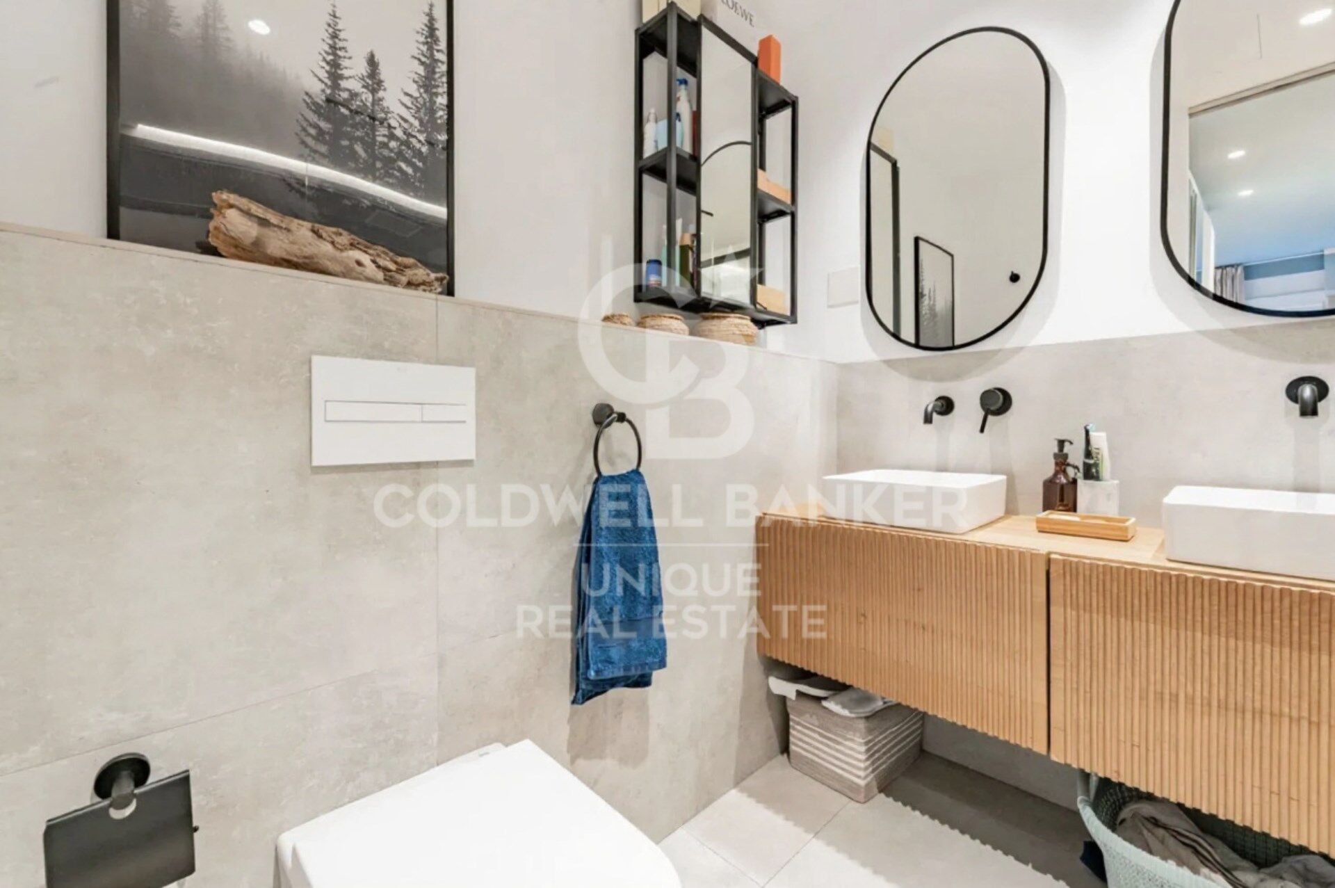 Exterior apartment with terrace and storage room in Chamberí, Madrid