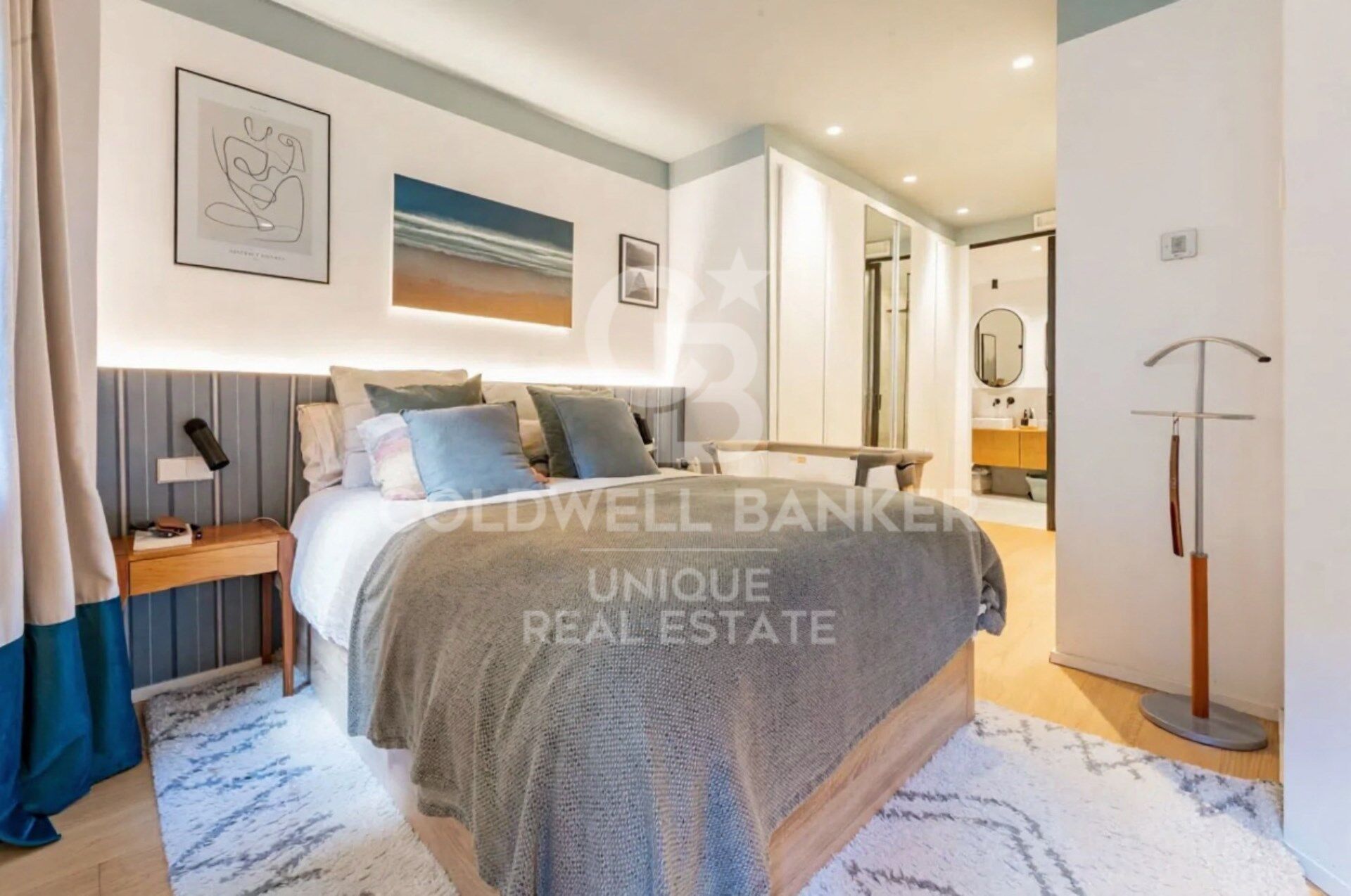 Exterior apartment with terrace and storage room in Chamberí, Madrid