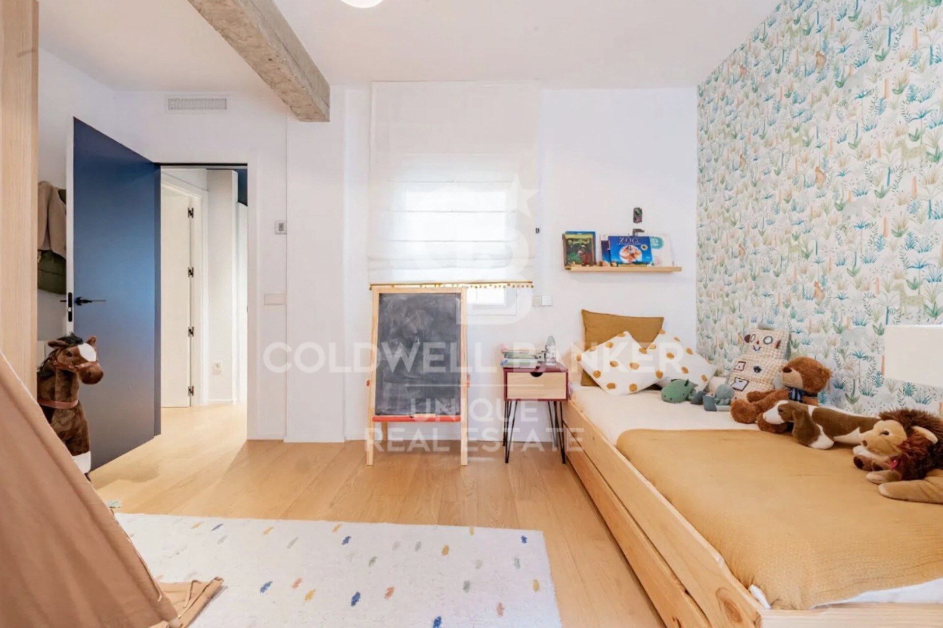 Exterior apartment with terrace and storage room in Chamberí, Madrid