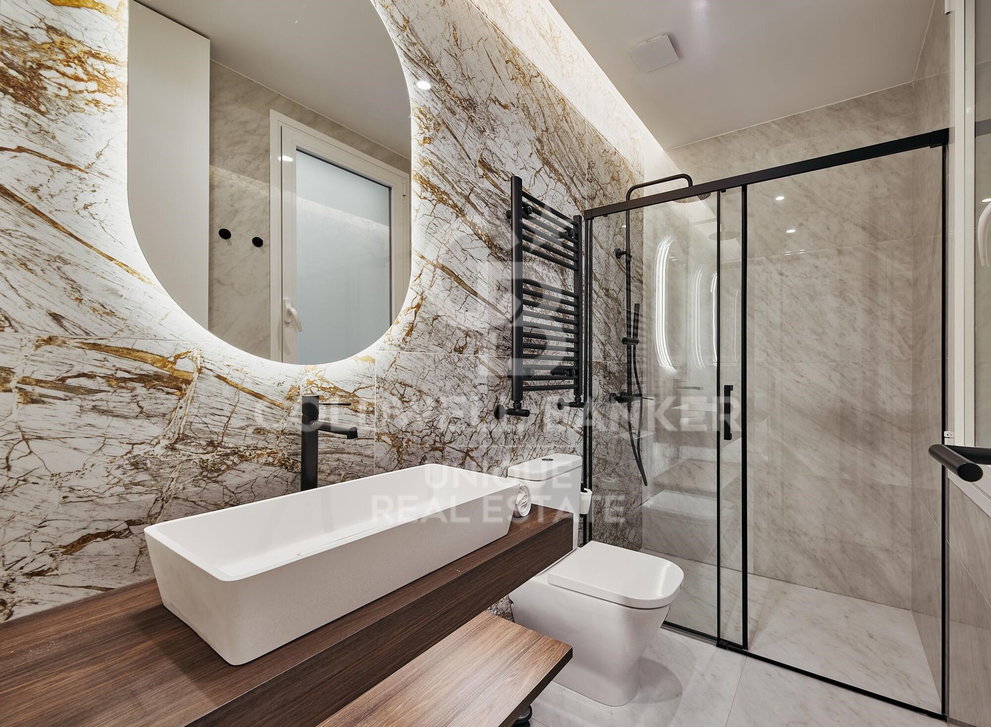Renovated exterior apartment in Castellana, Madrid