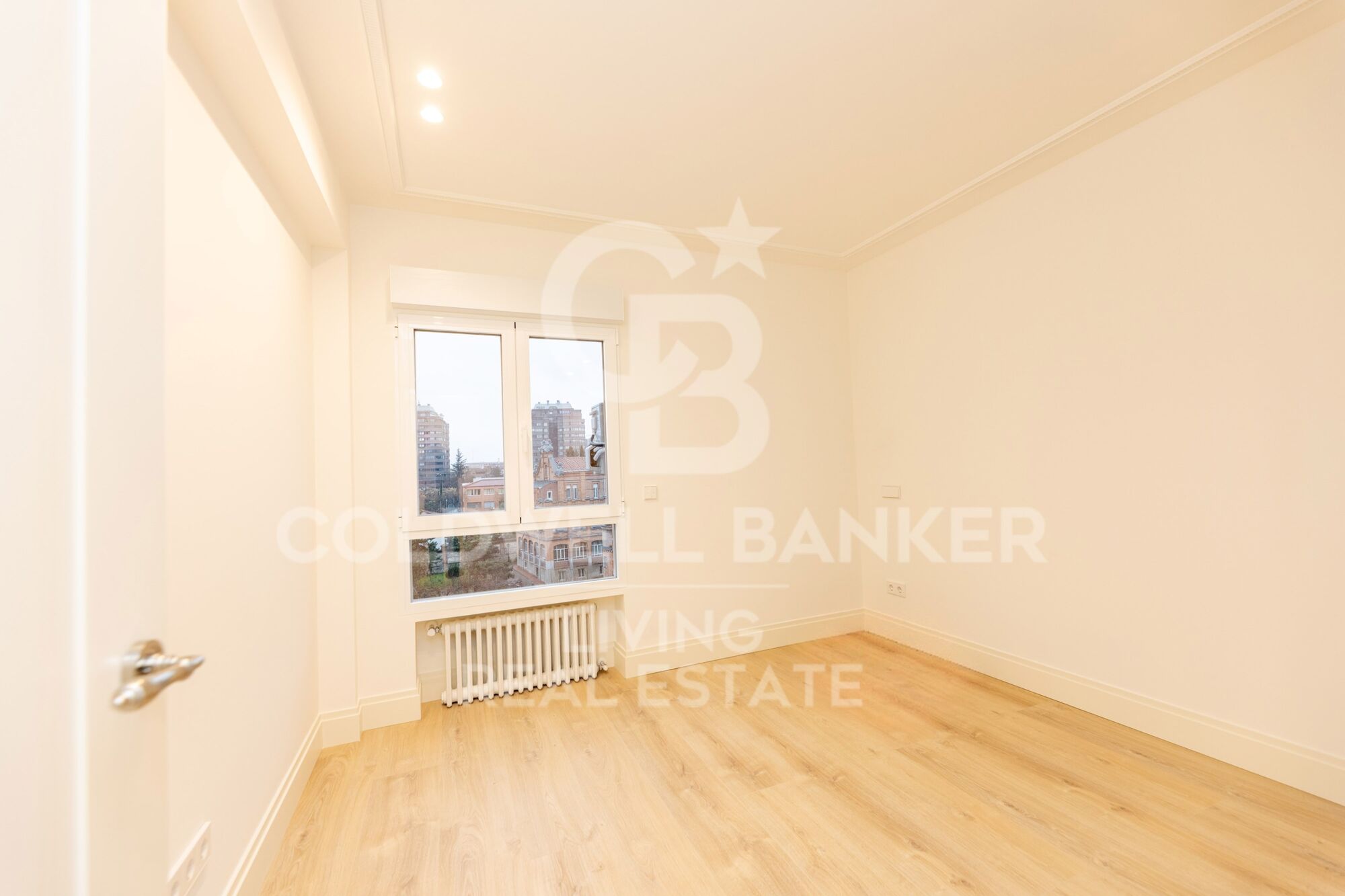 Flat 3 Bedrooms Sale Madrid
