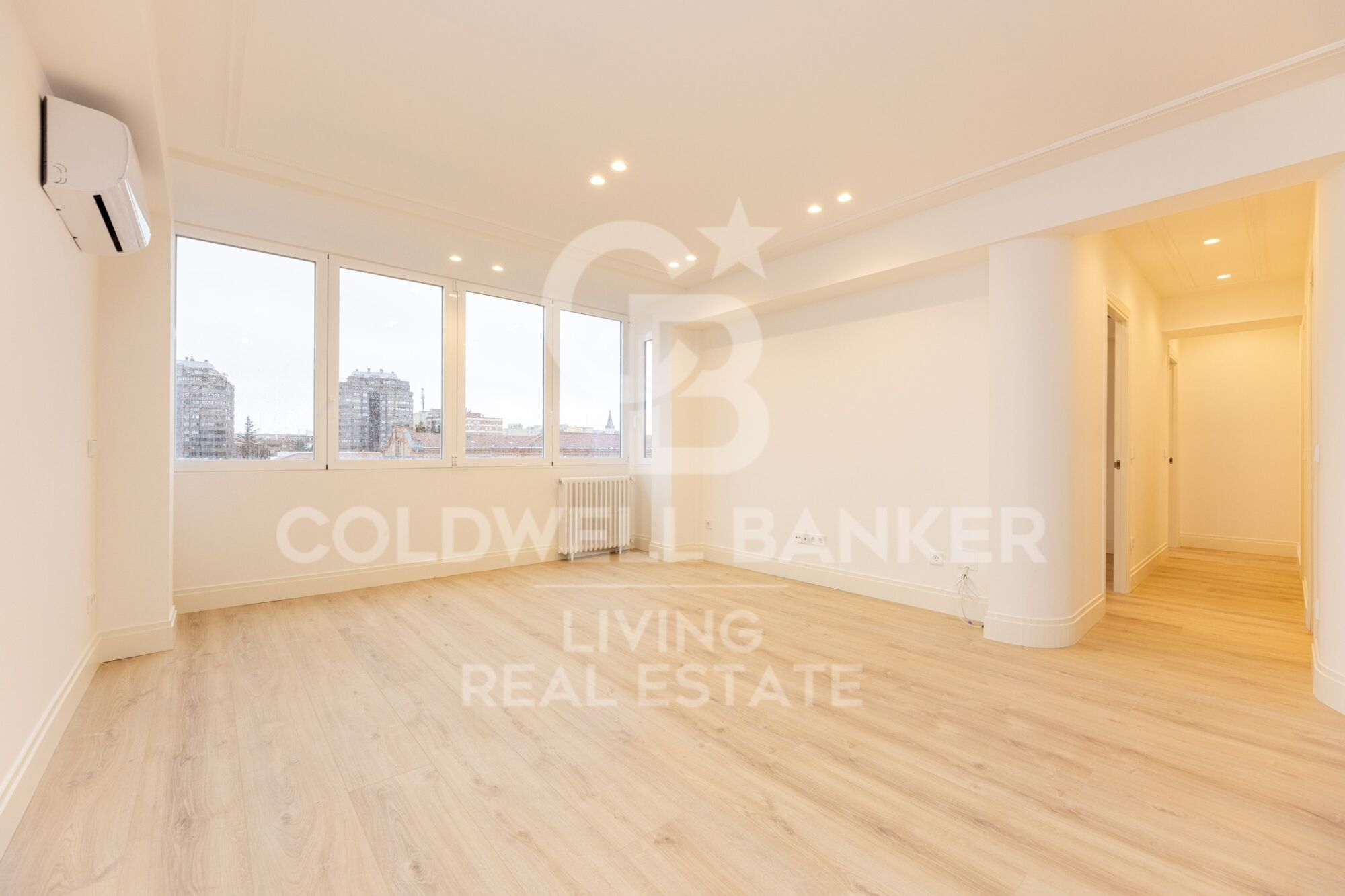 Flat 3 Bedrooms Sale Madrid