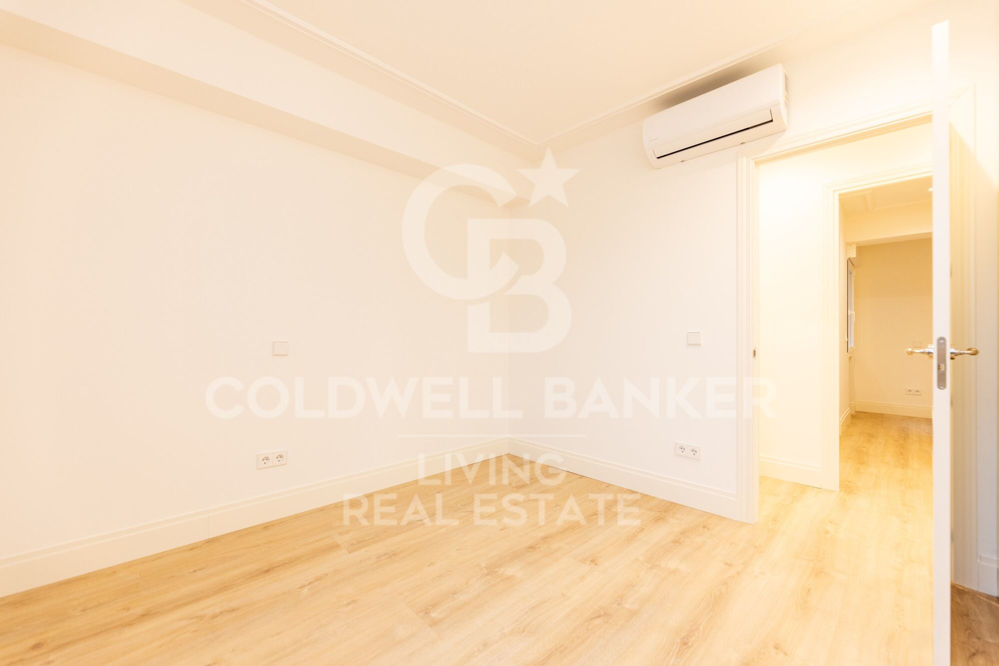 Flat 3 Bedrooms Sale Madrid