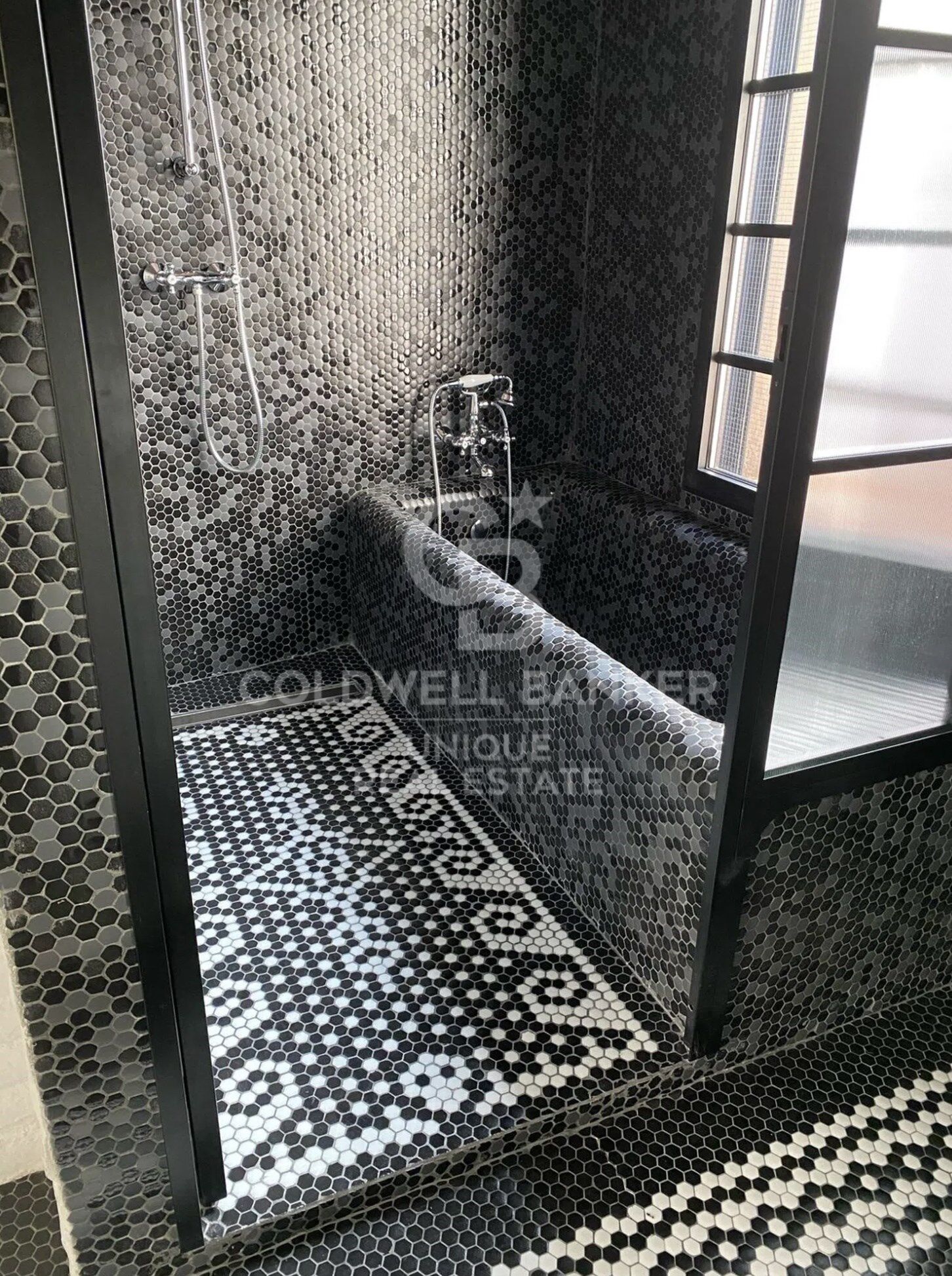 Duplex penthouse exterior, renovated, with terrace in Sol, Madrid