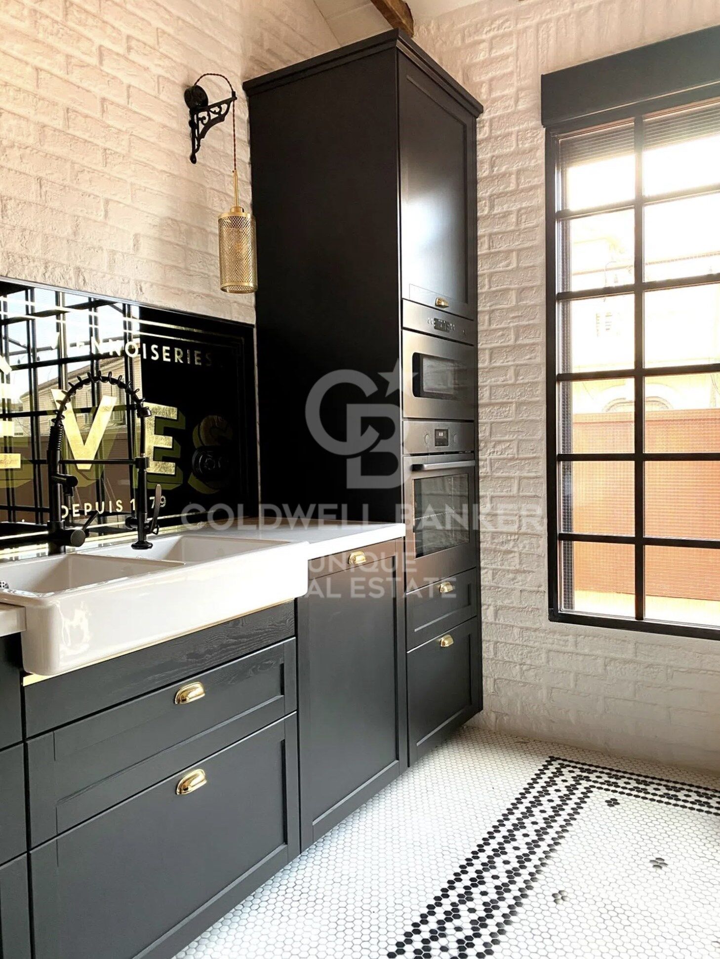 Duplex penthouse exterior, renovated, with terrace in Sol, Madrid