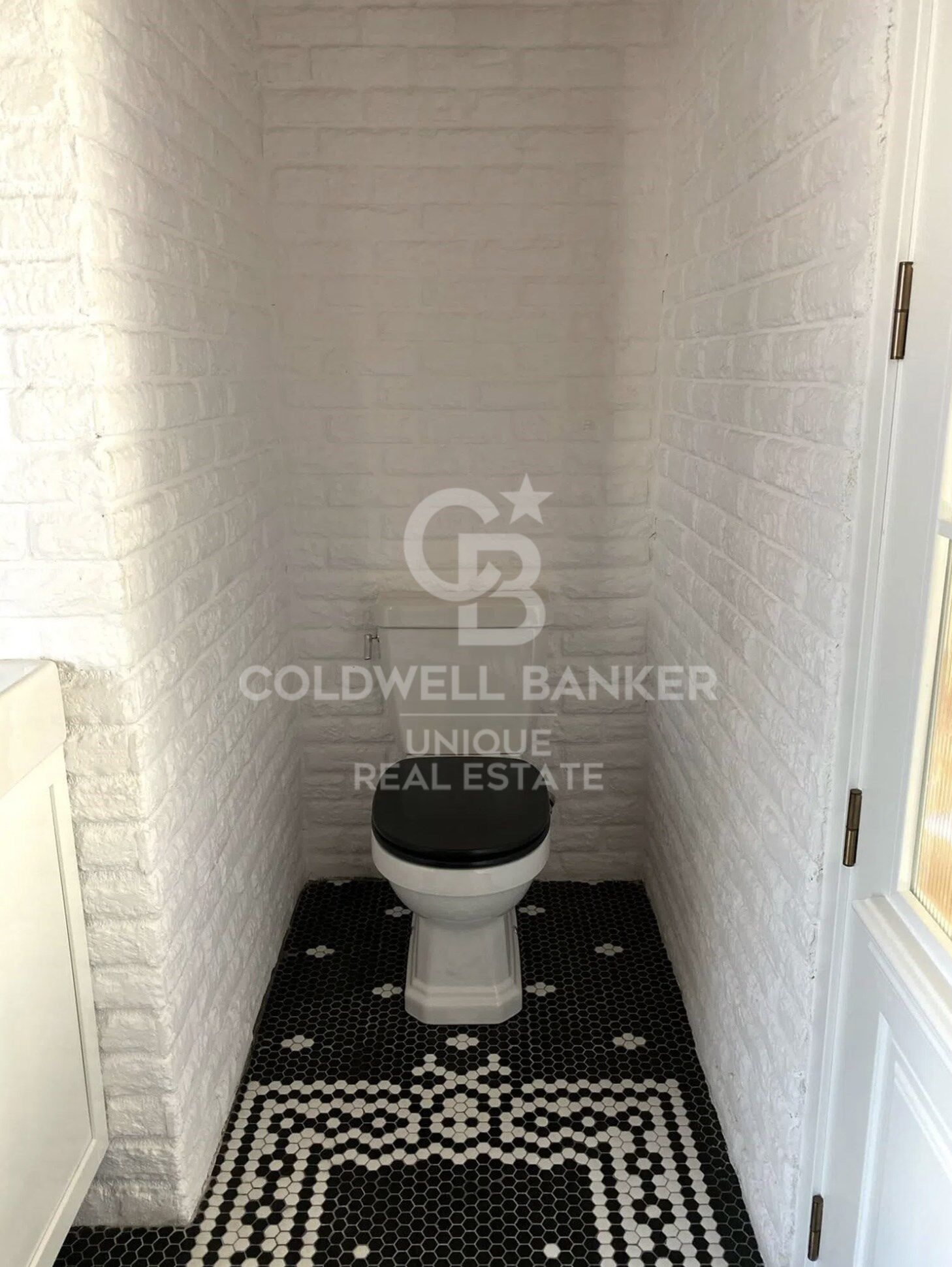 Duplex penthouse exterior, renovated, with terrace in Sol, Madrid