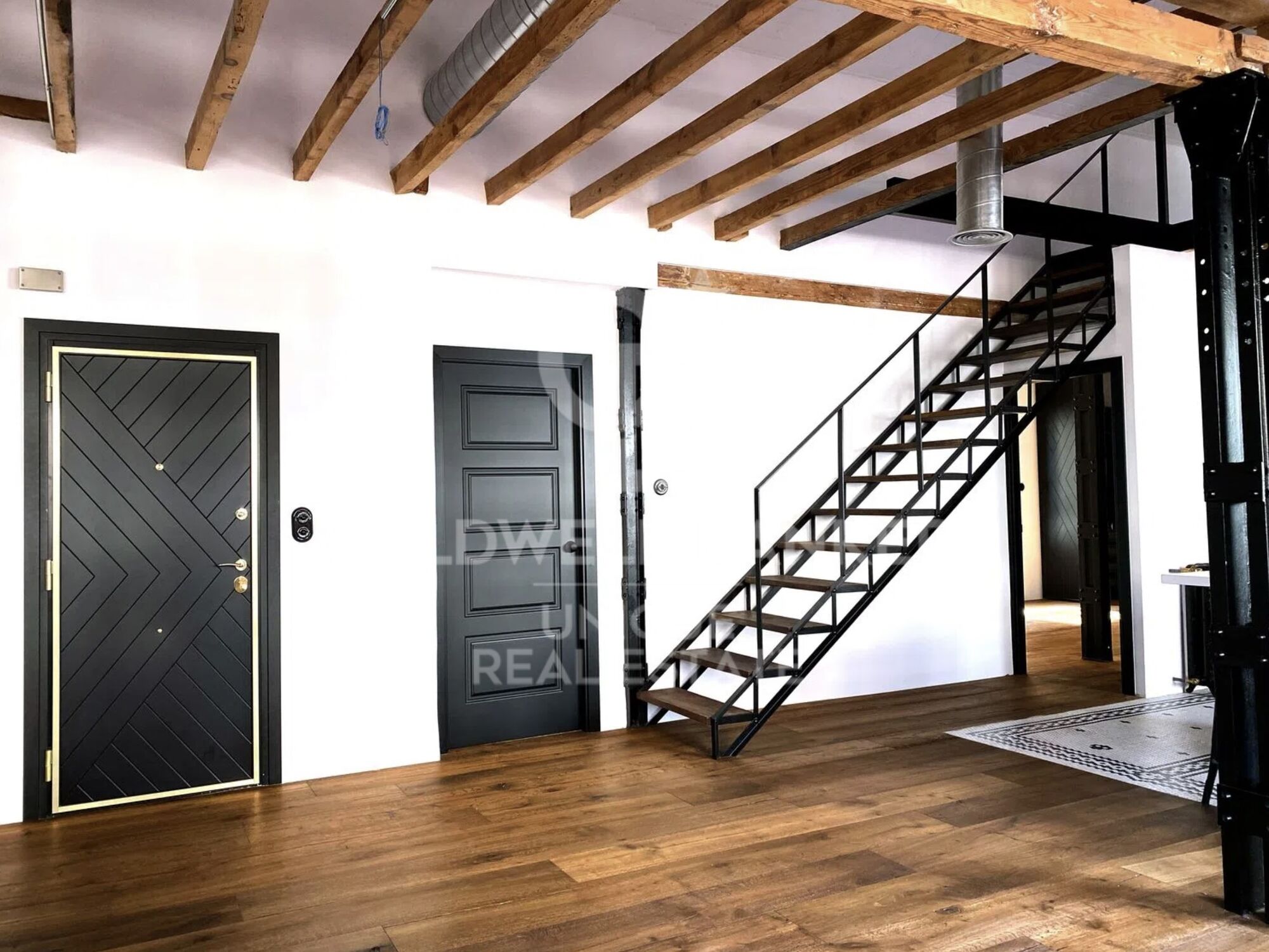 Duplex penthouse exterior, renovated, with terrace in Sol, Madrid