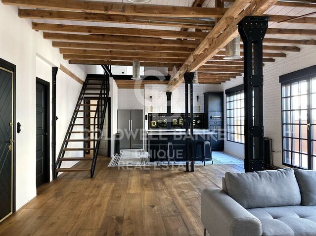 Duplex penthouse exterior, renovated, with terrace in Sol, Madrid