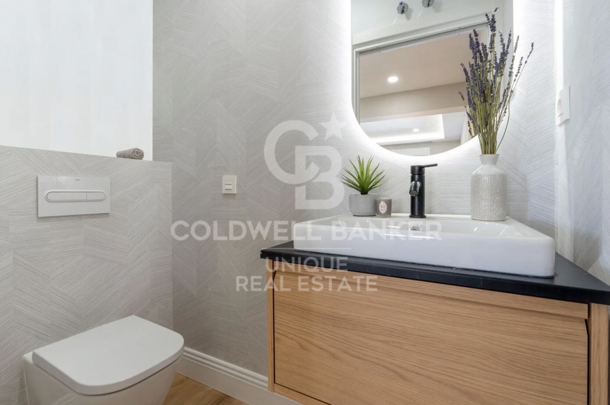 Renovated exterior apartment with terrace in Guindalera, Madrid