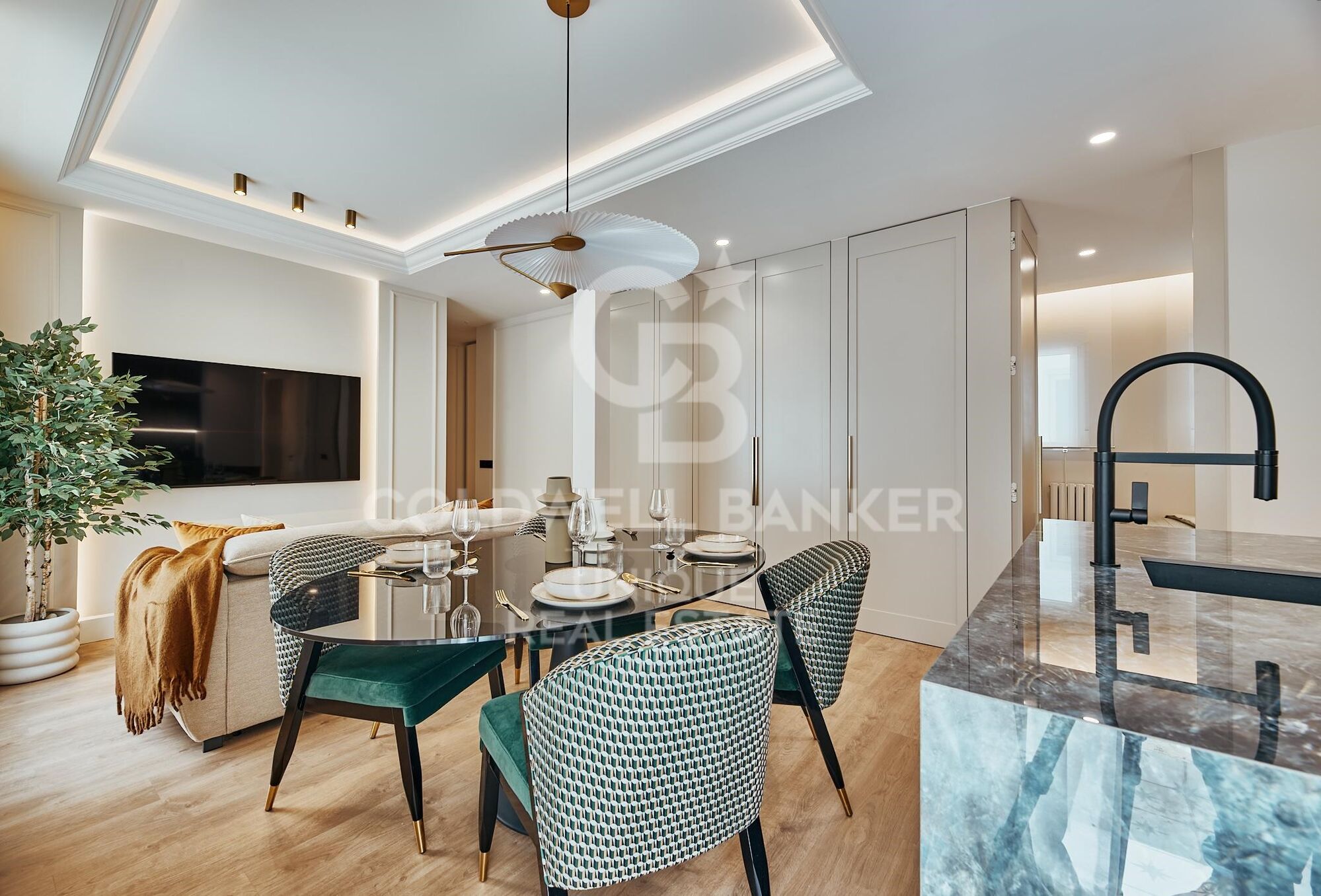 Renovated flat with terrace in Castellana, Madrid