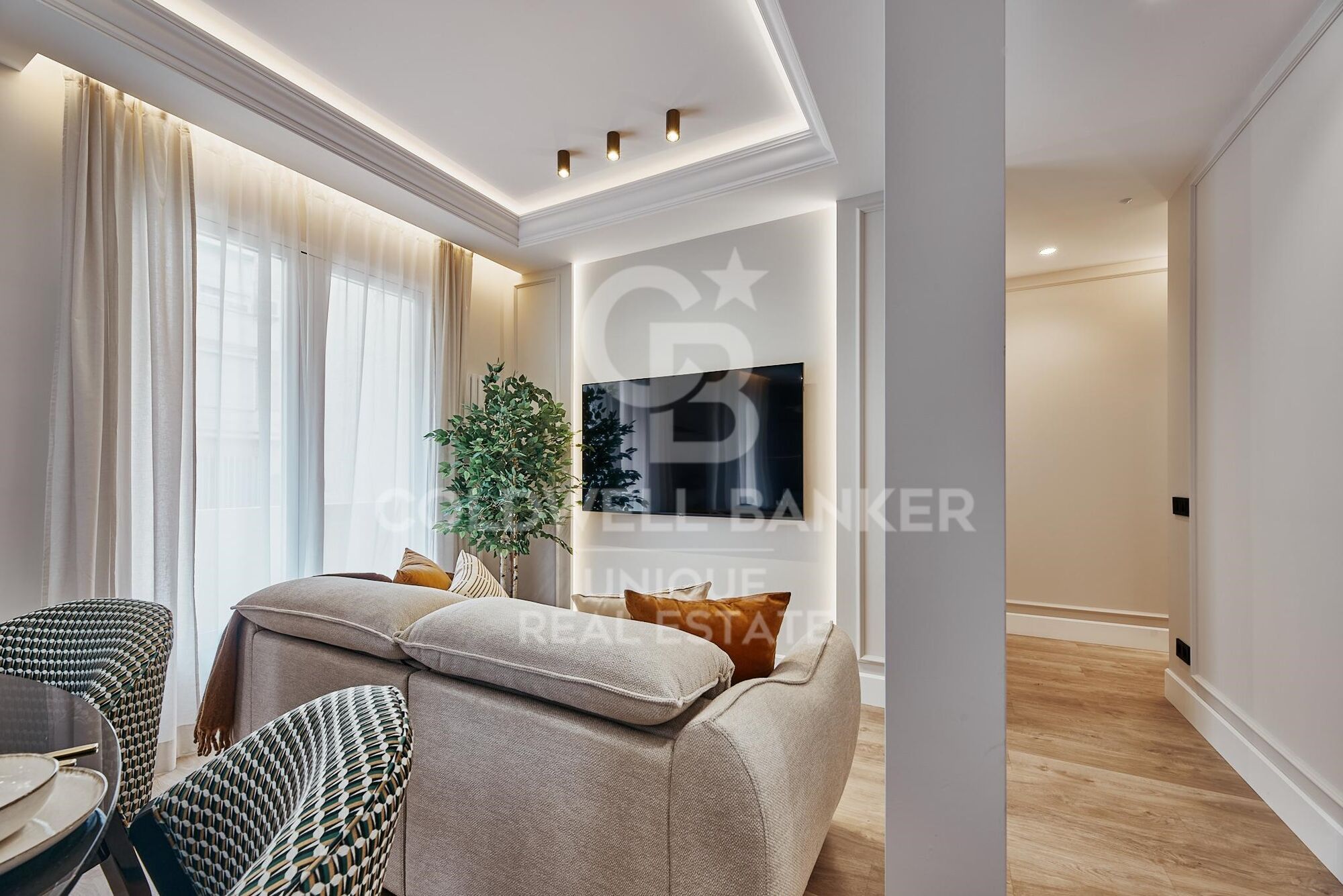 Renovated flat with terrace in Castellana, Madrid