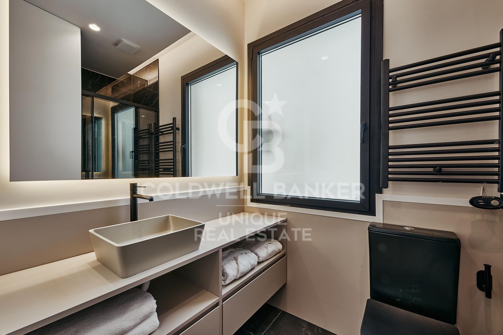 Renovated flat with terrace in Castellana, Madrid