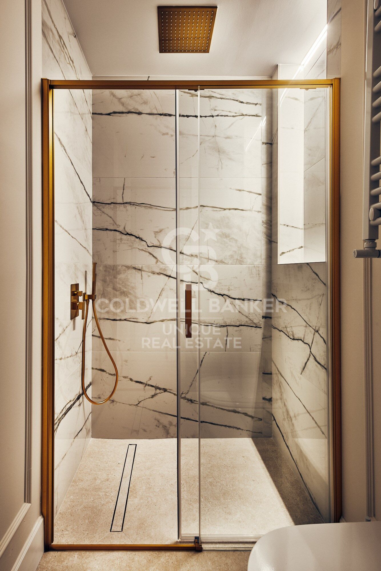 Renovated exterior apartment with terrace and garage in Goya, Madrid