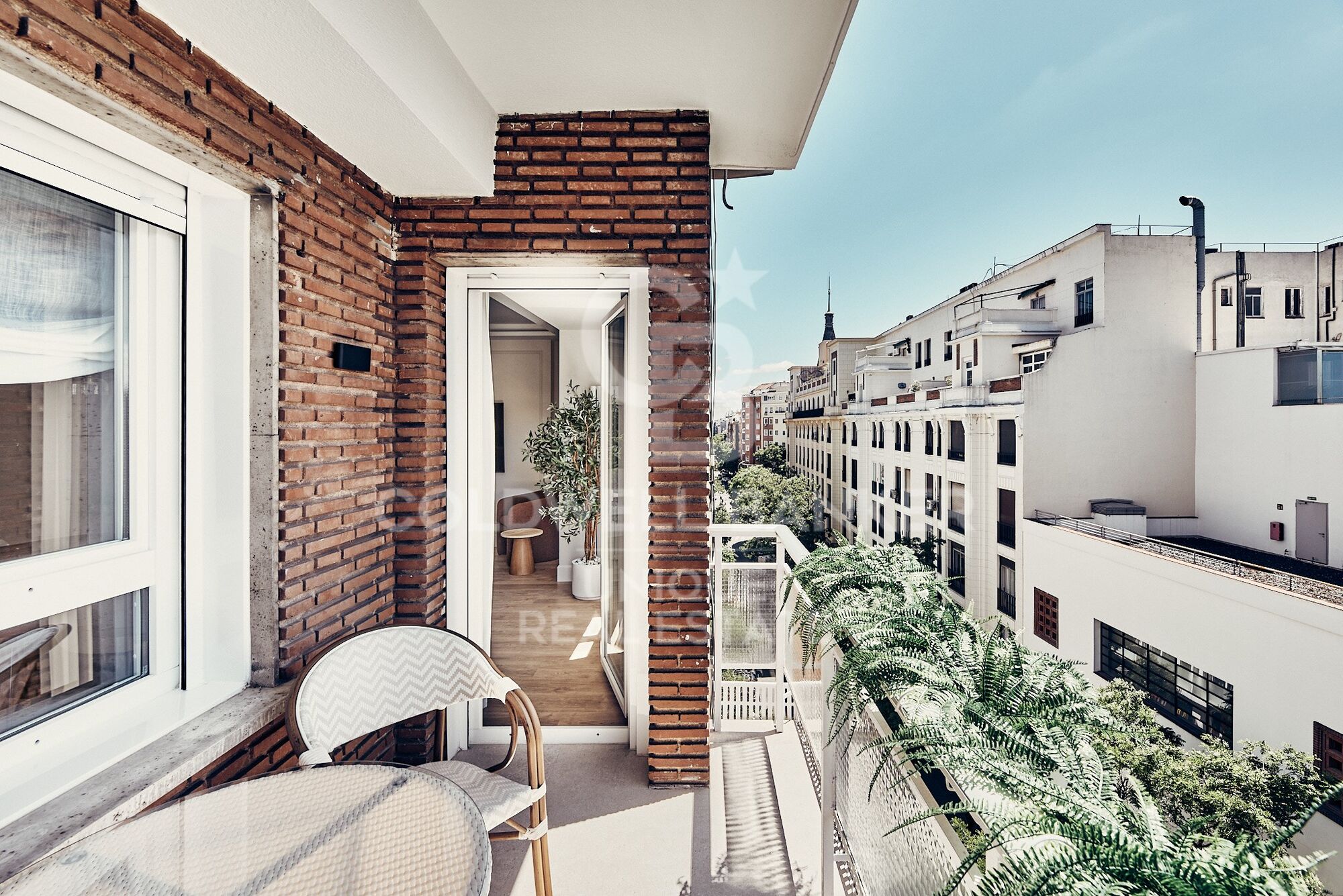 Renovated exterior apartment with terrace and garage in Goya, Madrid