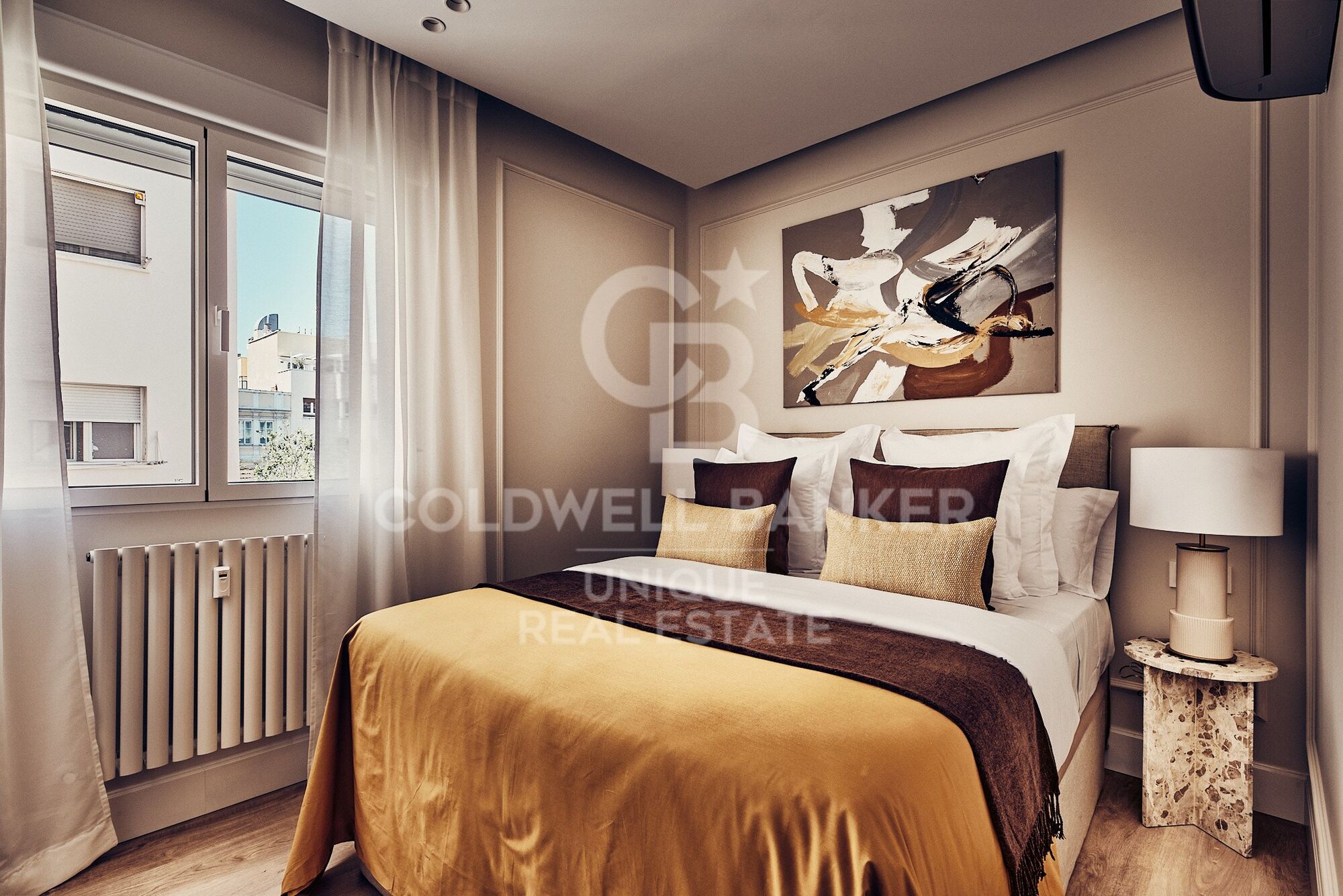 Renovated exterior apartment with terrace and garage in Goya, Madrid