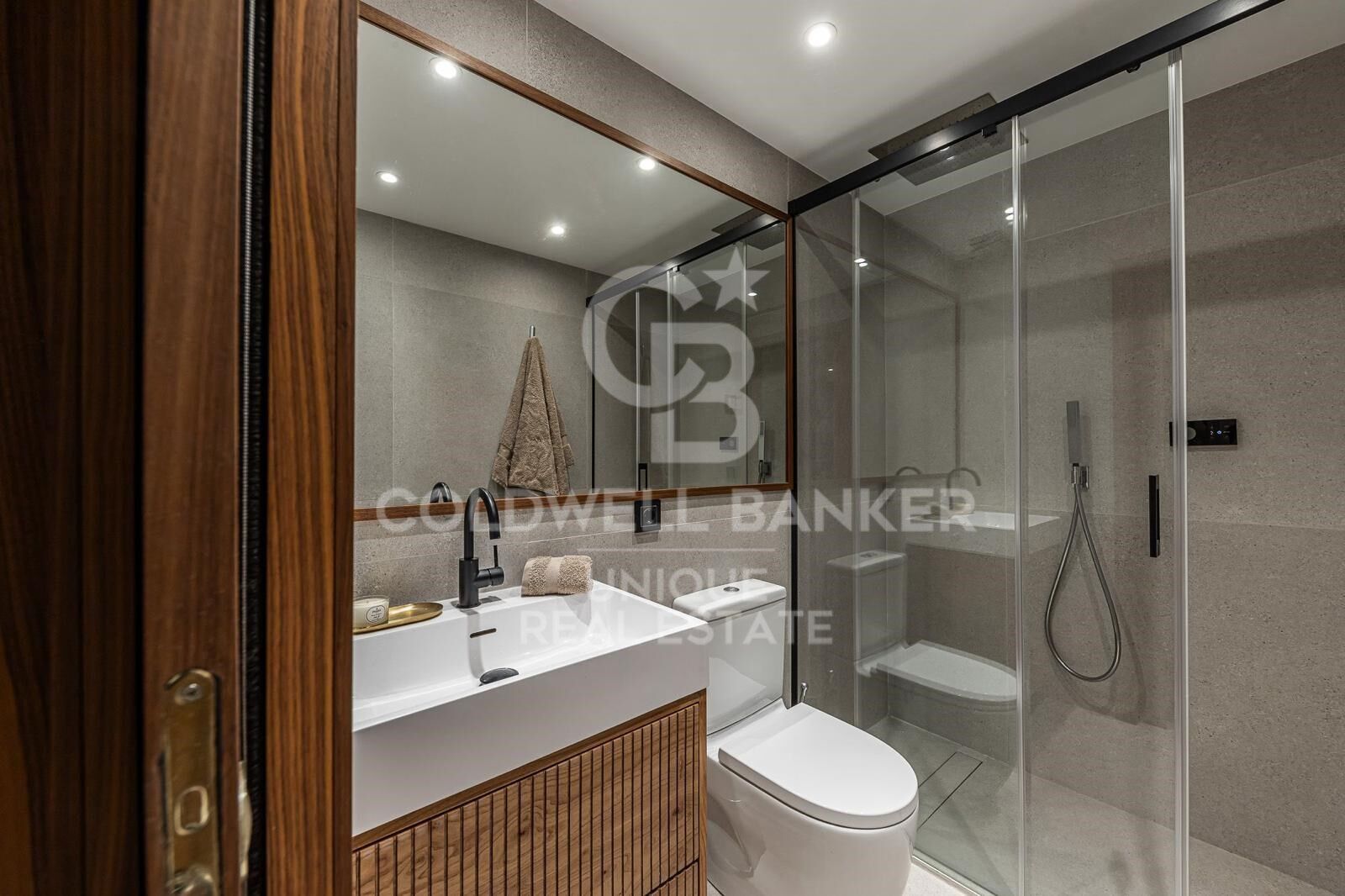 Renovated flat in Recoletos, Madrid