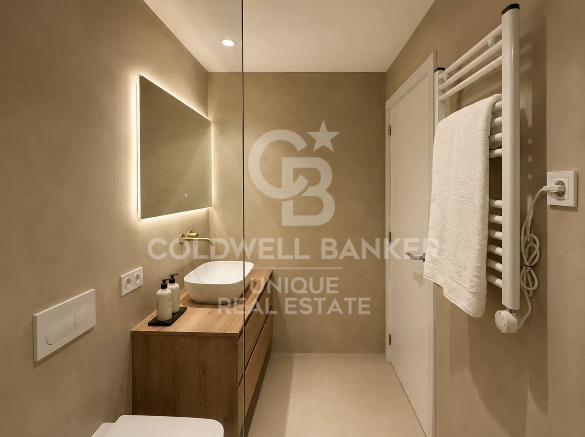 Renovated exterior flat in Goya, Madrid