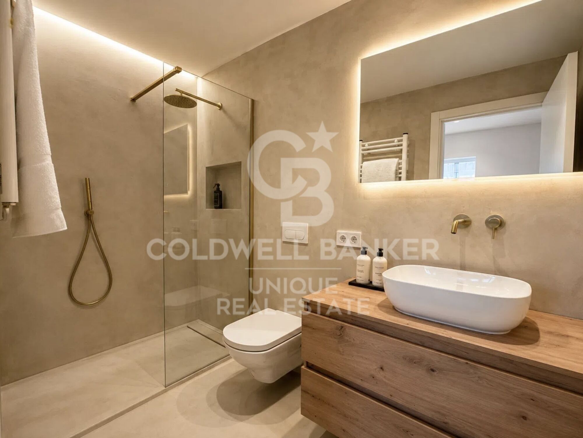 Renovated exterior flat in Goya, Madrid