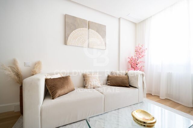 Renovated Two-Bedroom Apartment in Recoletos, Salamanca District