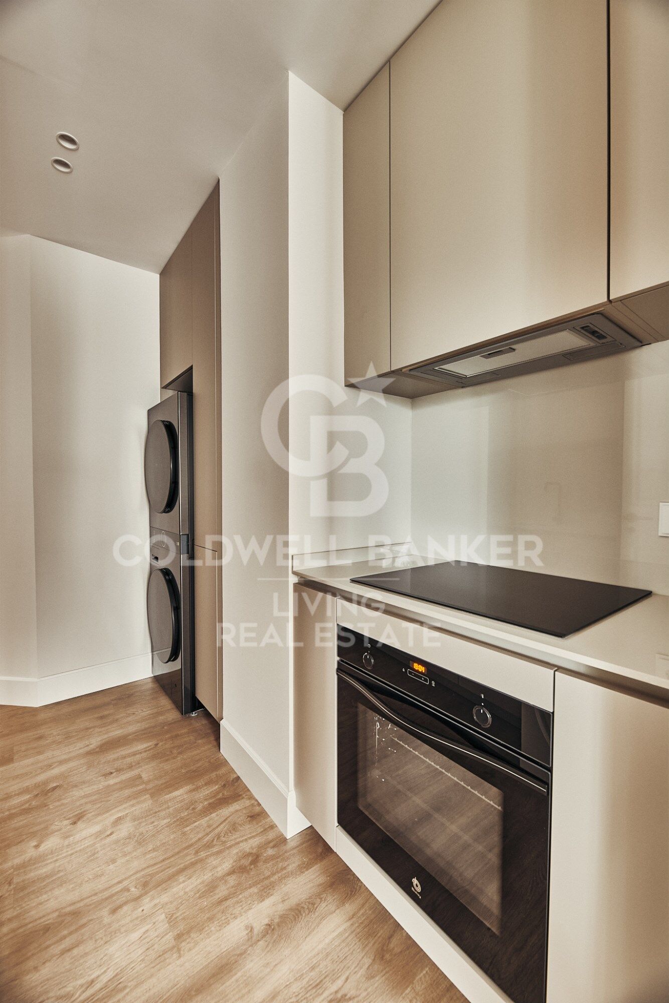 Flat 5 Bedrooms Sale Madrid