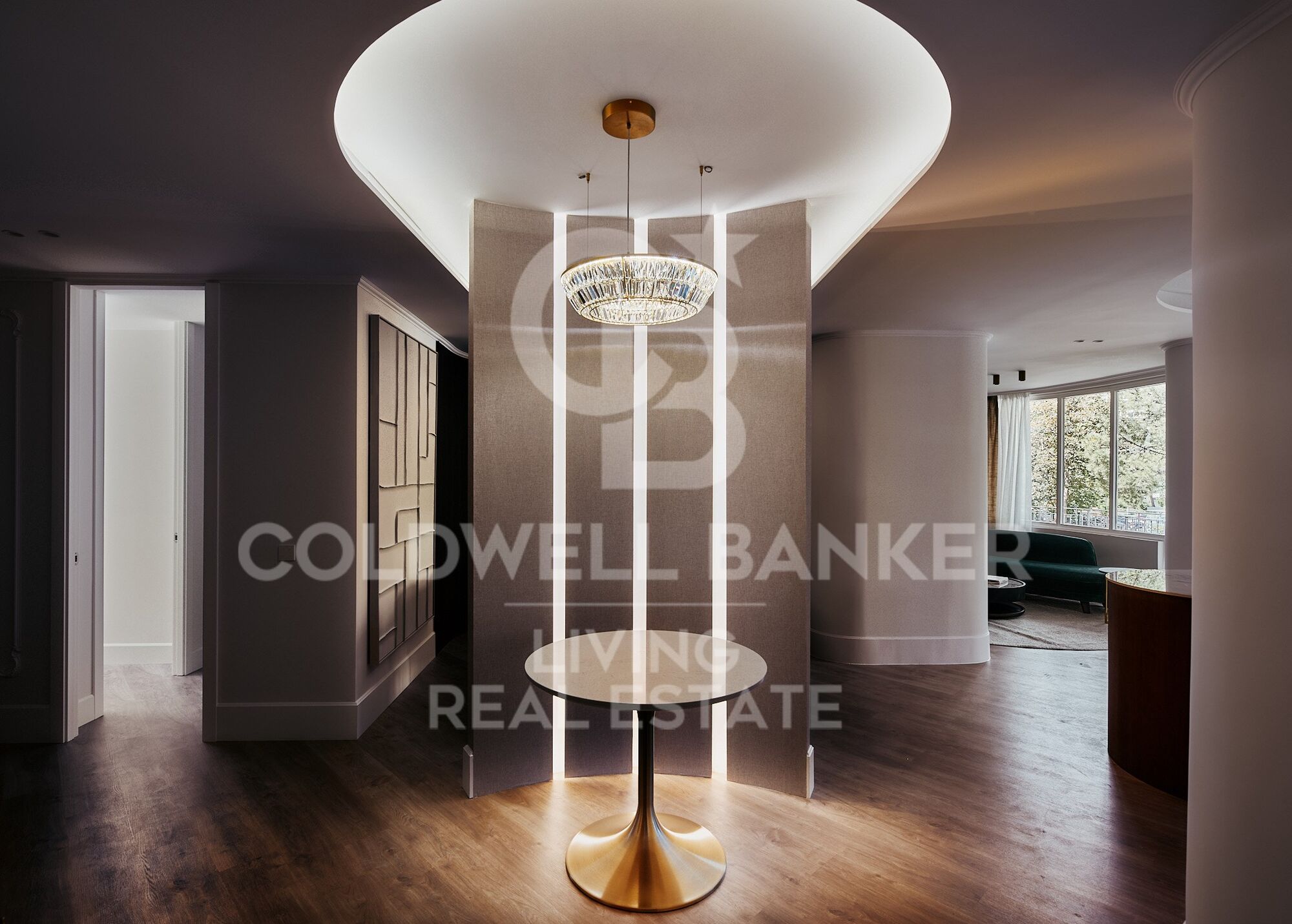 Flat 5 Bedrooms Sale Madrid