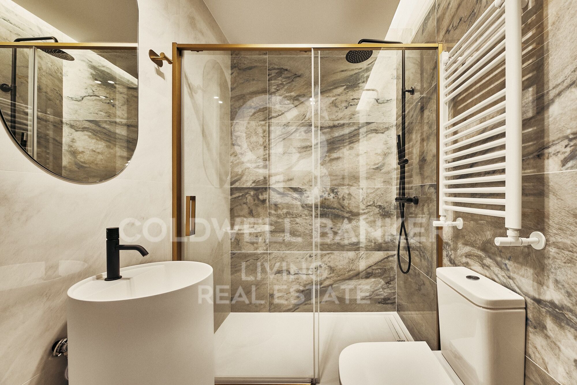 Flat 5 Bedrooms Sale Madrid