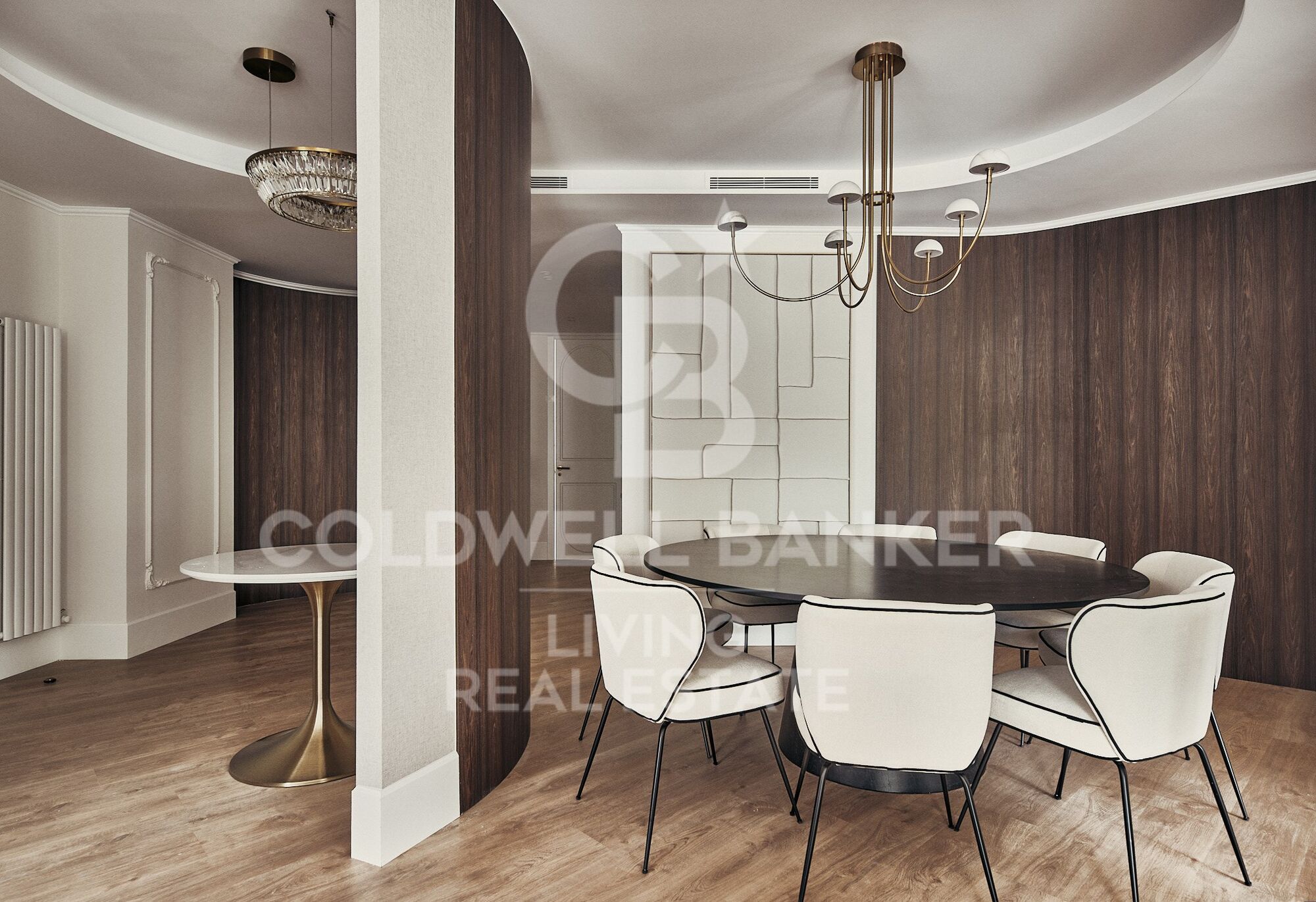 Flat 5 Bedrooms Sale Madrid