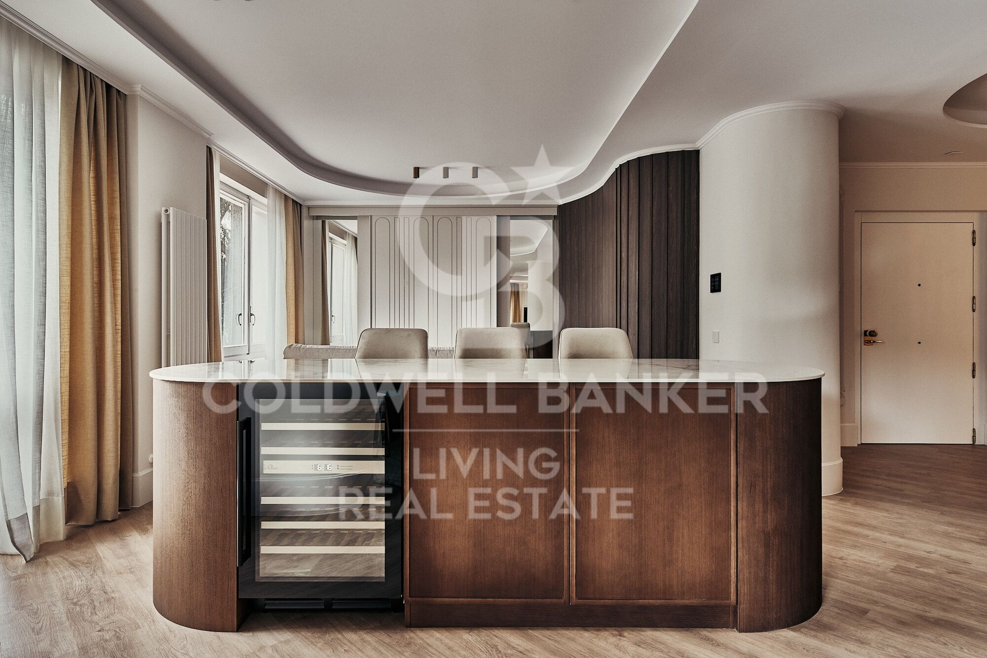 Flat 5 Bedrooms Sale Madrid