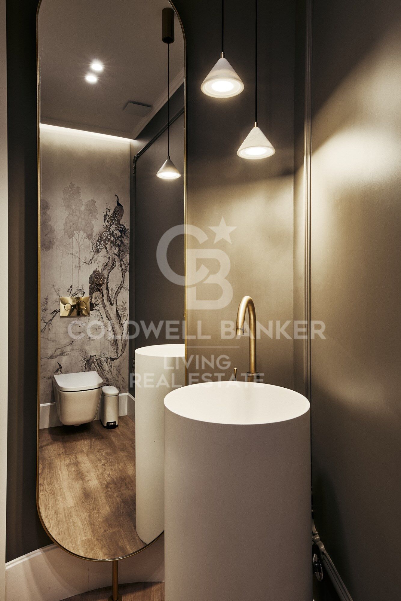 Flat 5 Bedrooms Sale Madrid