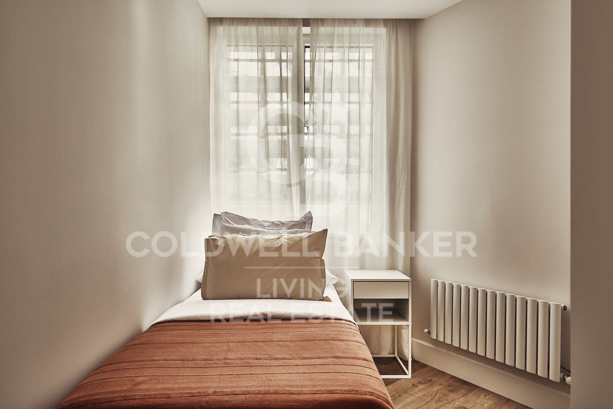 Flat 5 Bedrooms Sale Madrid