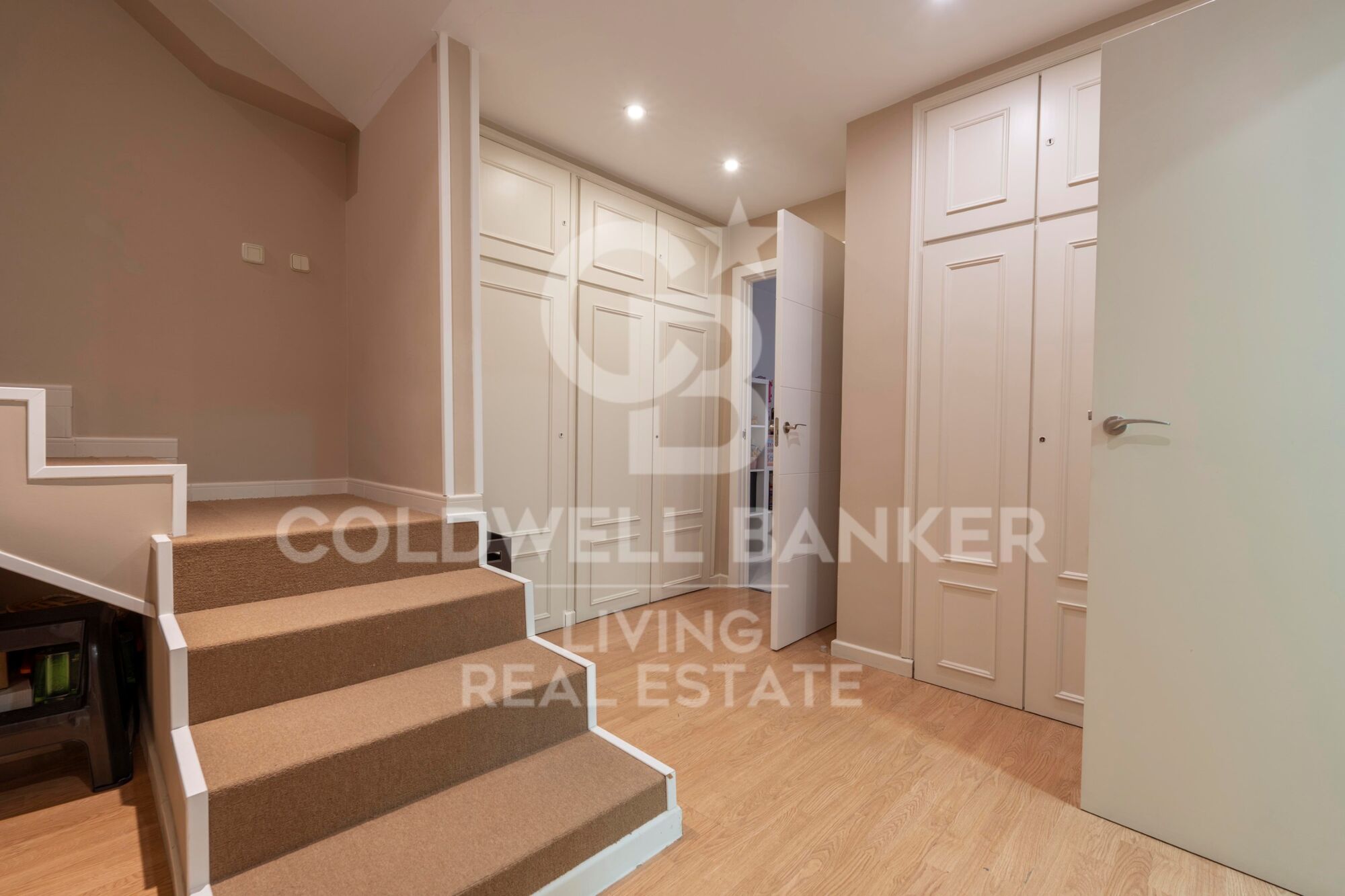 Chalet 5 Bedrooms Sale Madrid