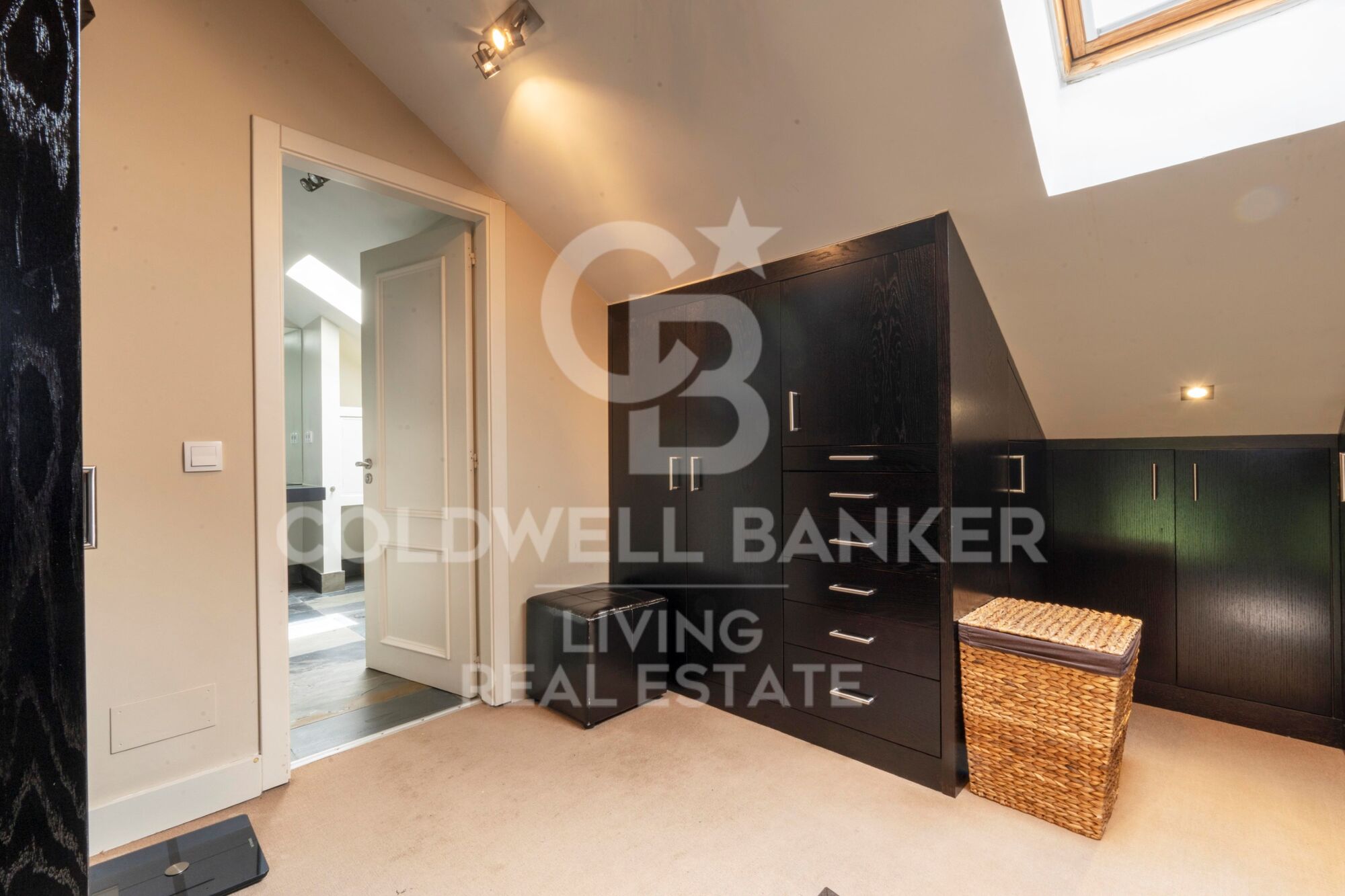 Chalet 5 Bedrooms Sale Madrid