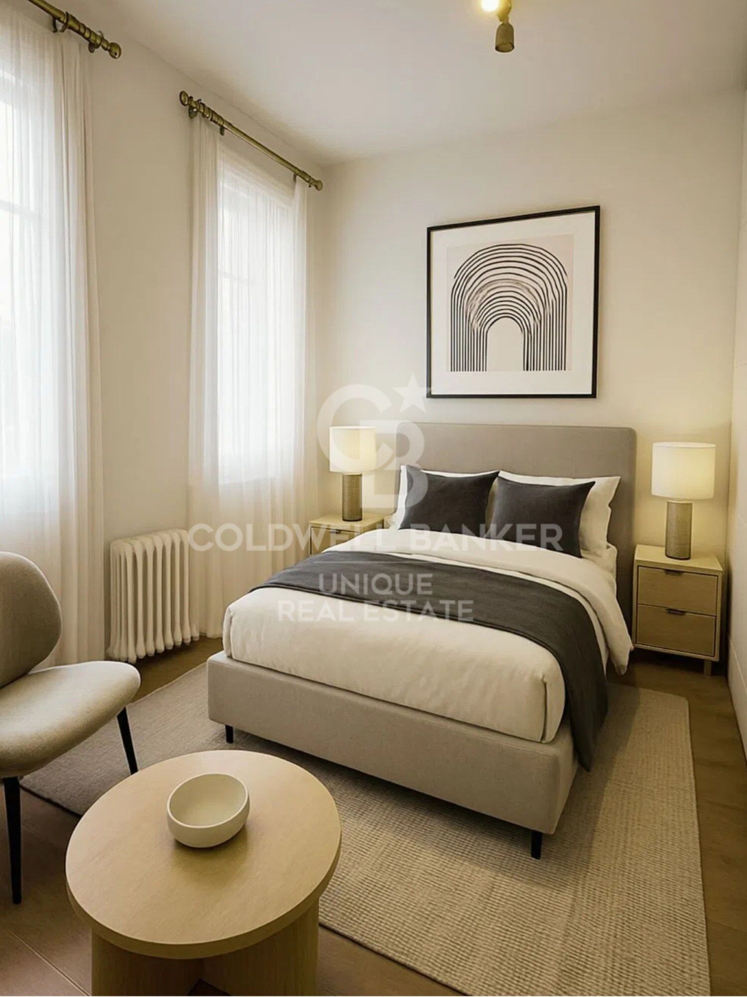 Two-bedroom apartment in a unique and spectacular building in Almagro, Madrid.