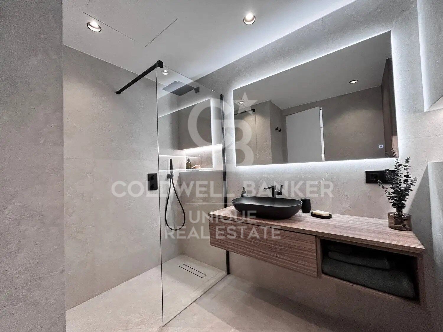 Fully Renovated Apartment in Salamanca District, Madrid
