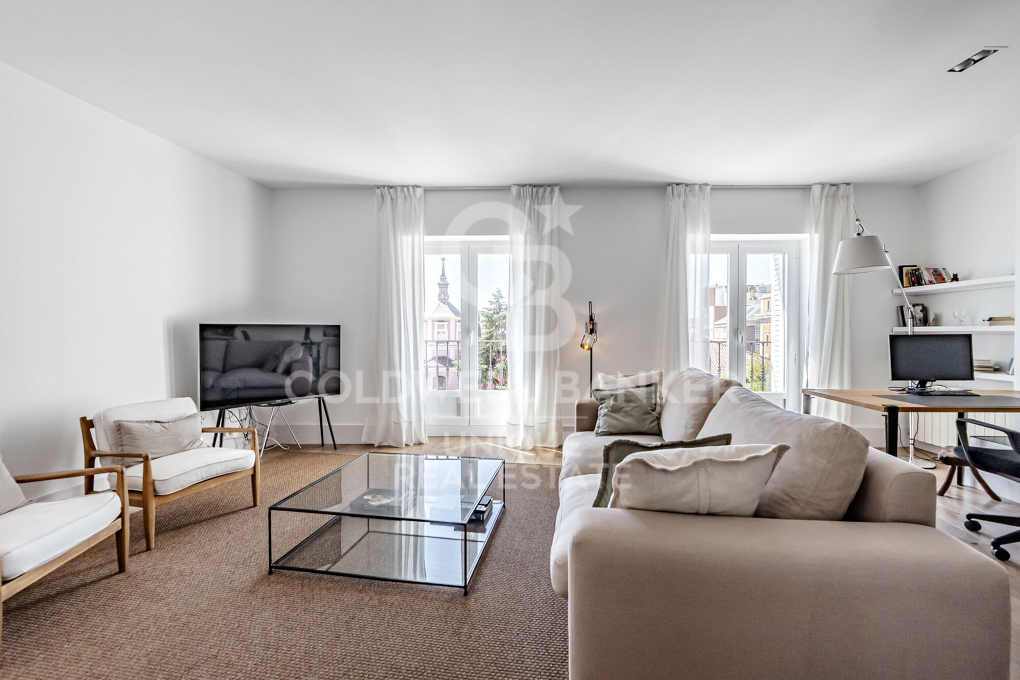 3 bedroom apartment with natural light and open views in Justicia