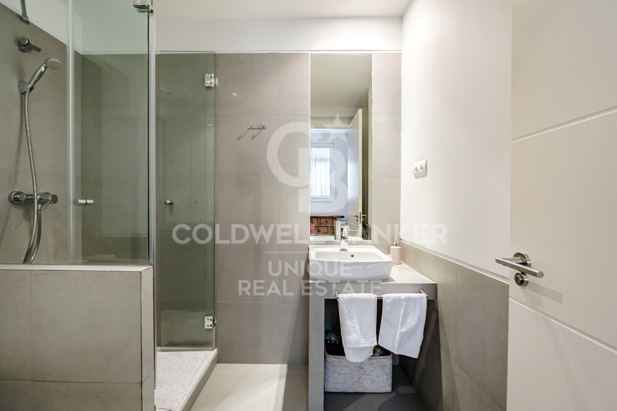 3 bedroom apartment with natural light and open views in Justicia