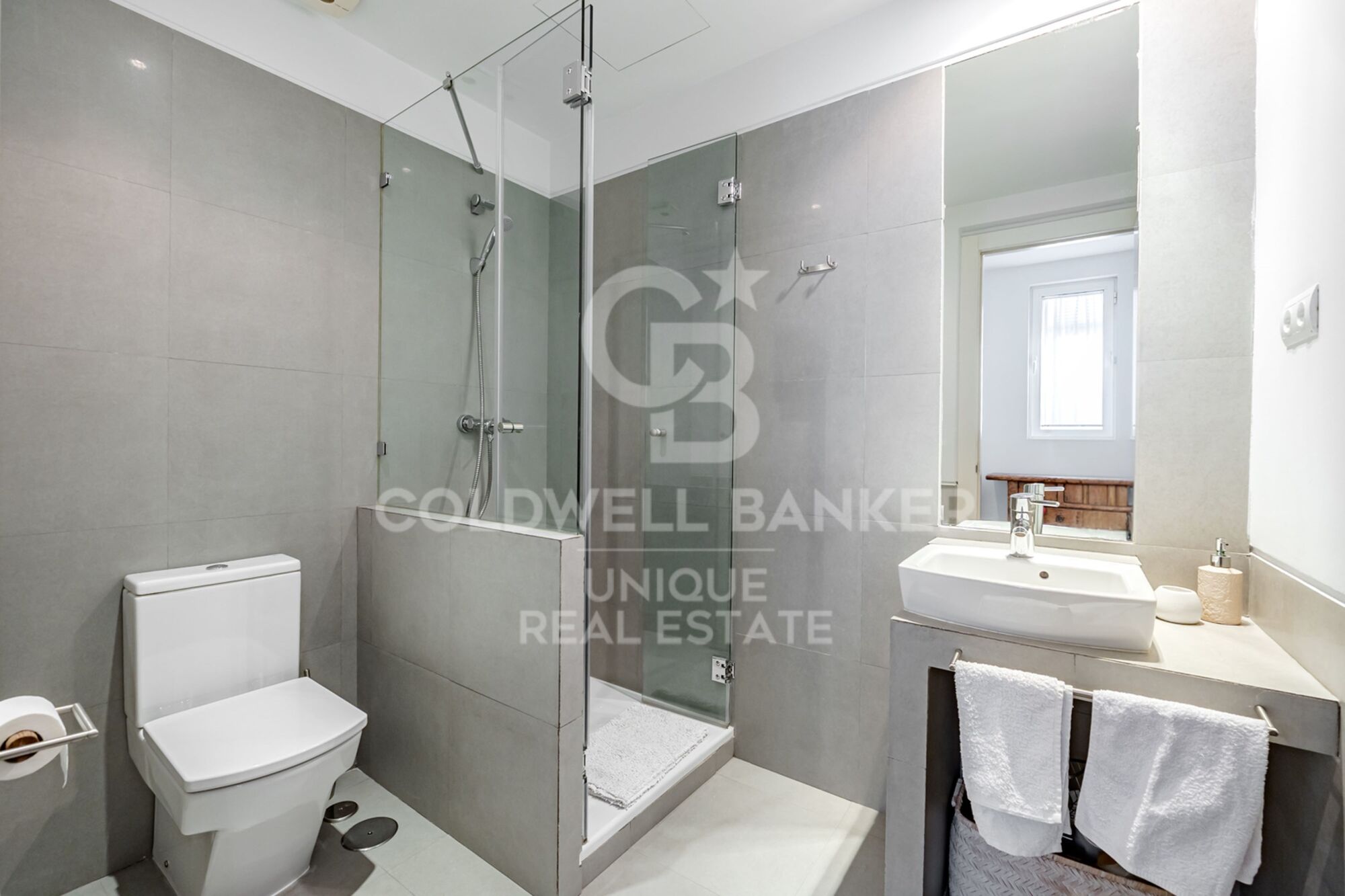 3 bedroom apartment with natural light and open views in Justicia