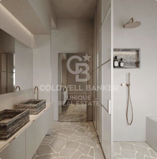 Magnificent flat to be renovated in the best area of Castellana, in Madrid