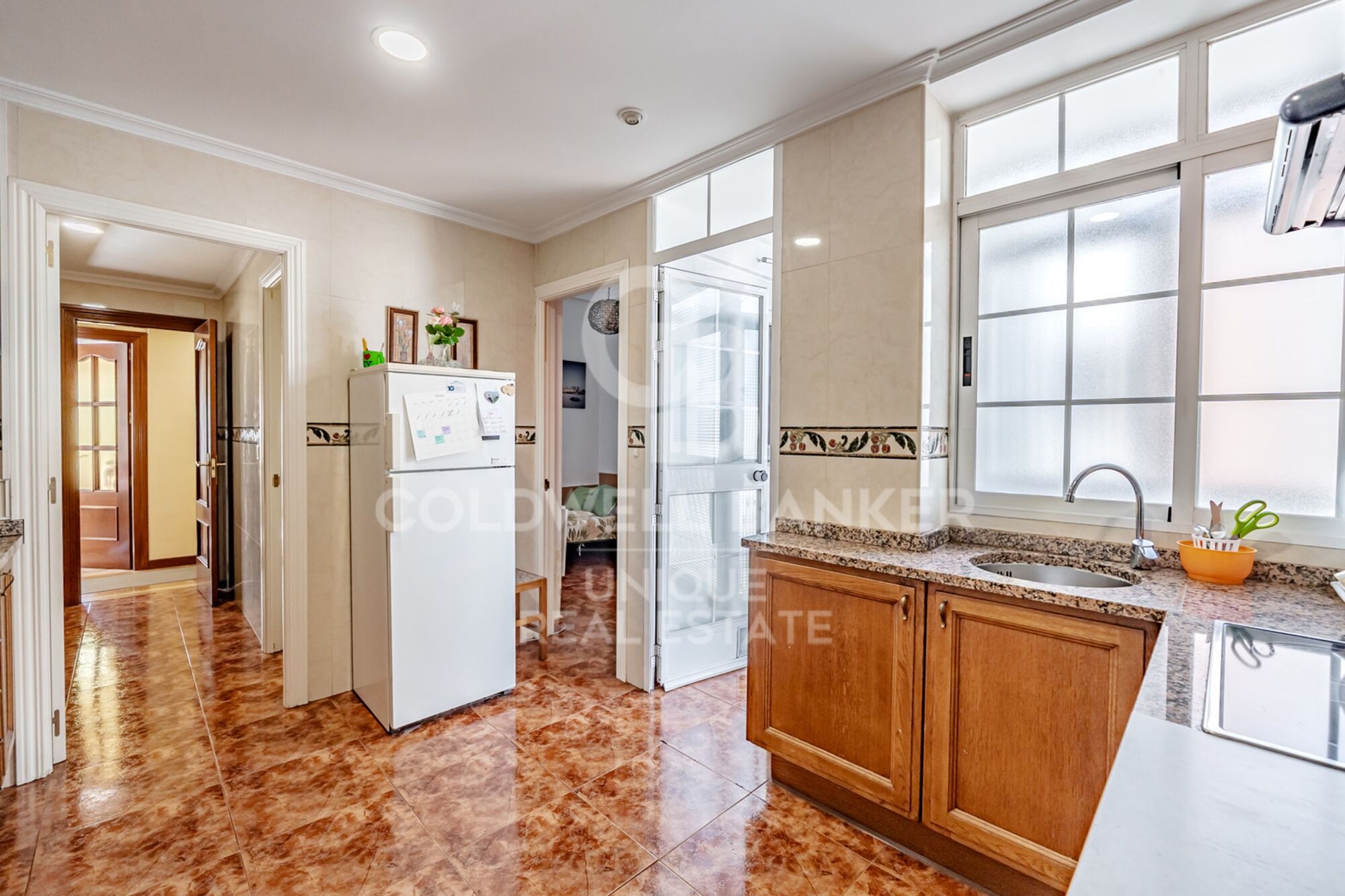 7th-Floor Exterior Apartment with Four Bedrooms, Terrace and Open Views in Goya