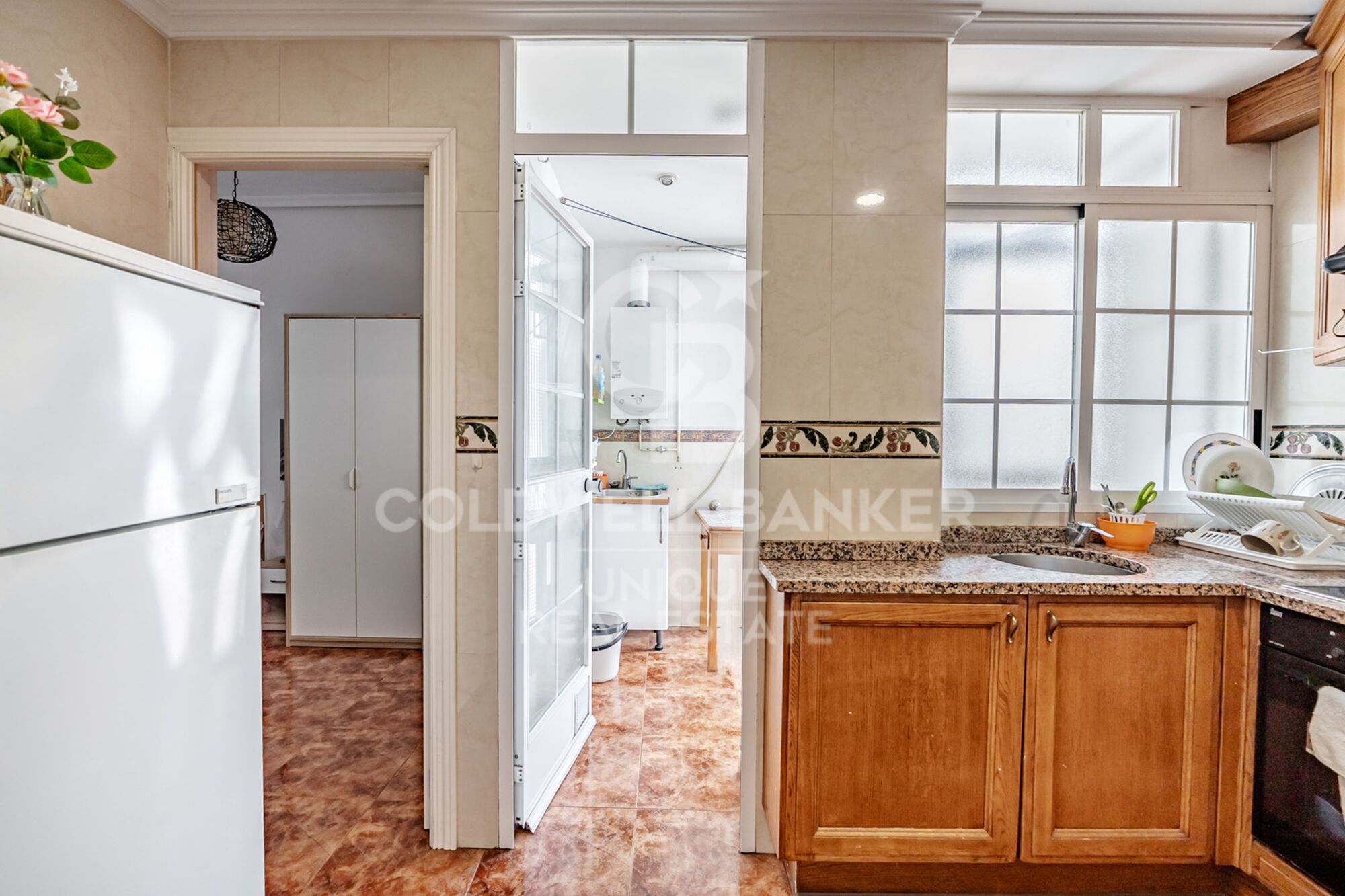 7th-Floor Exterior Apartment with Four Bedrooms, Terrace and Open Views in Goya