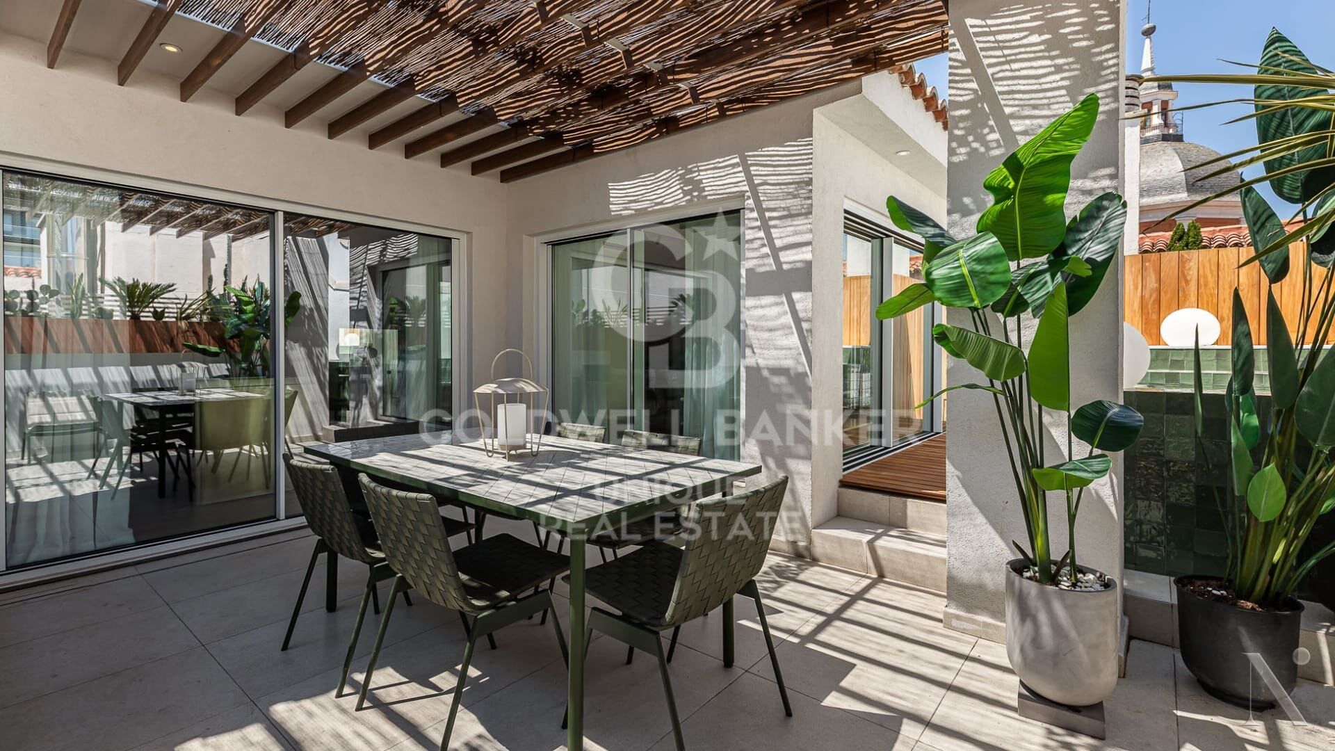 Penthouse duplex with terrace and pool
