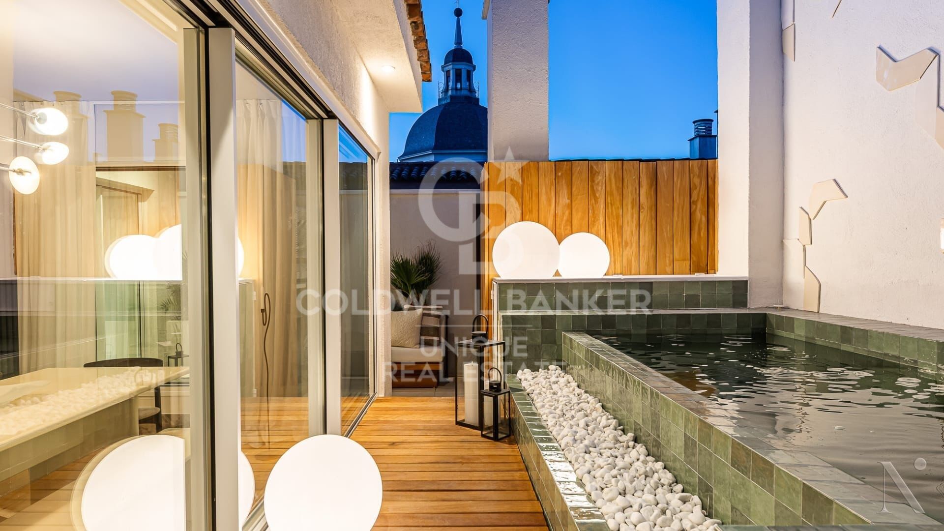 Penthouse duplex with terrace and pool