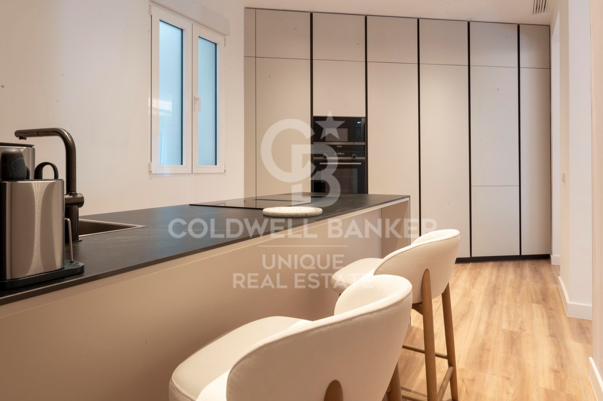 Brand-new three-bedroom en-suite apartment in Goya, Salamanca District